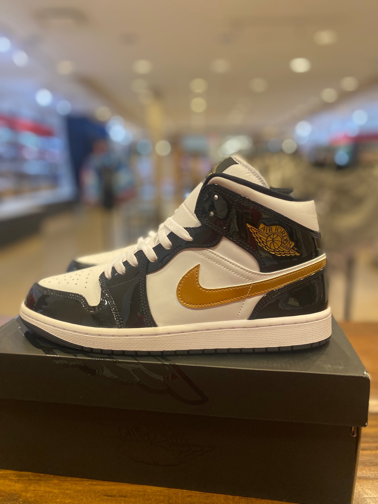 Air Jordan 1 Mid Patent SE Black Gold PRE-OWNED