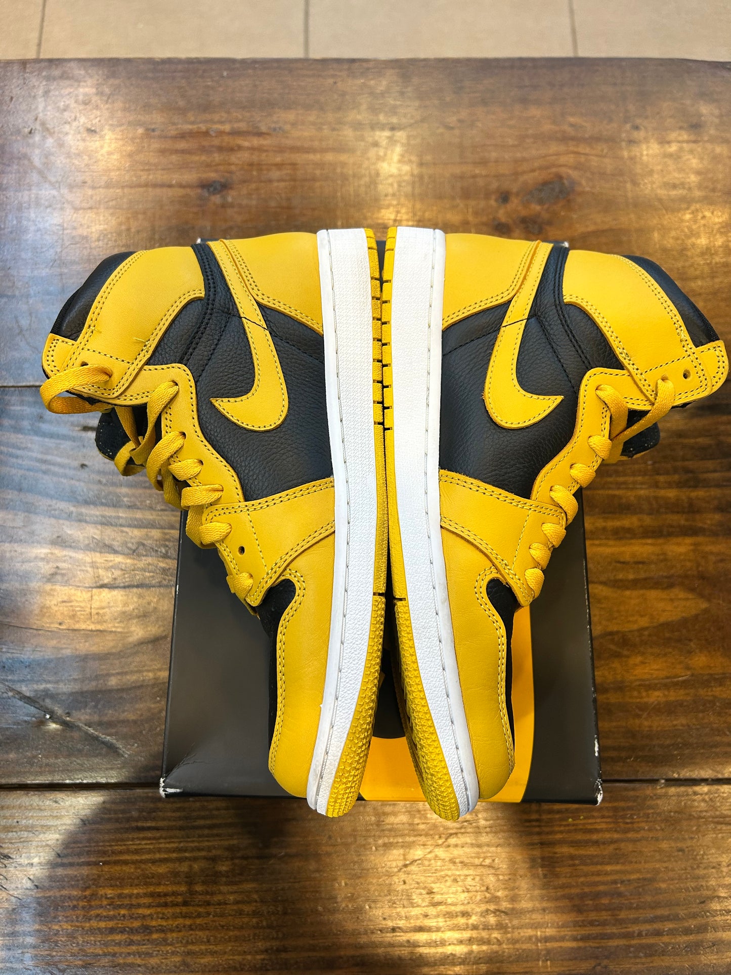 Jordan 1 Retro High OG Pollen PRE OWNED