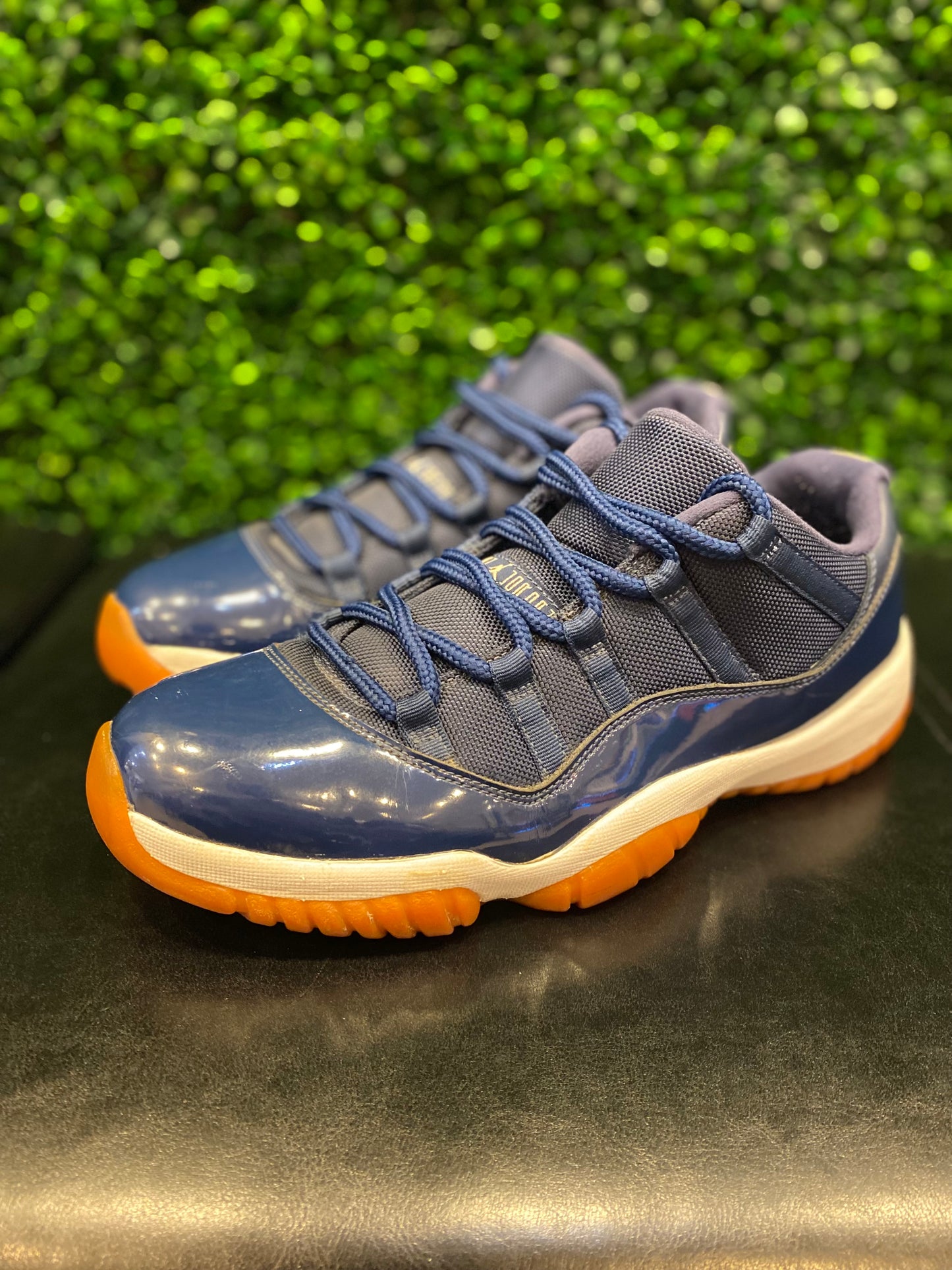 Air Jordan 11 Retro Low Navy Gum PRE-OWNED