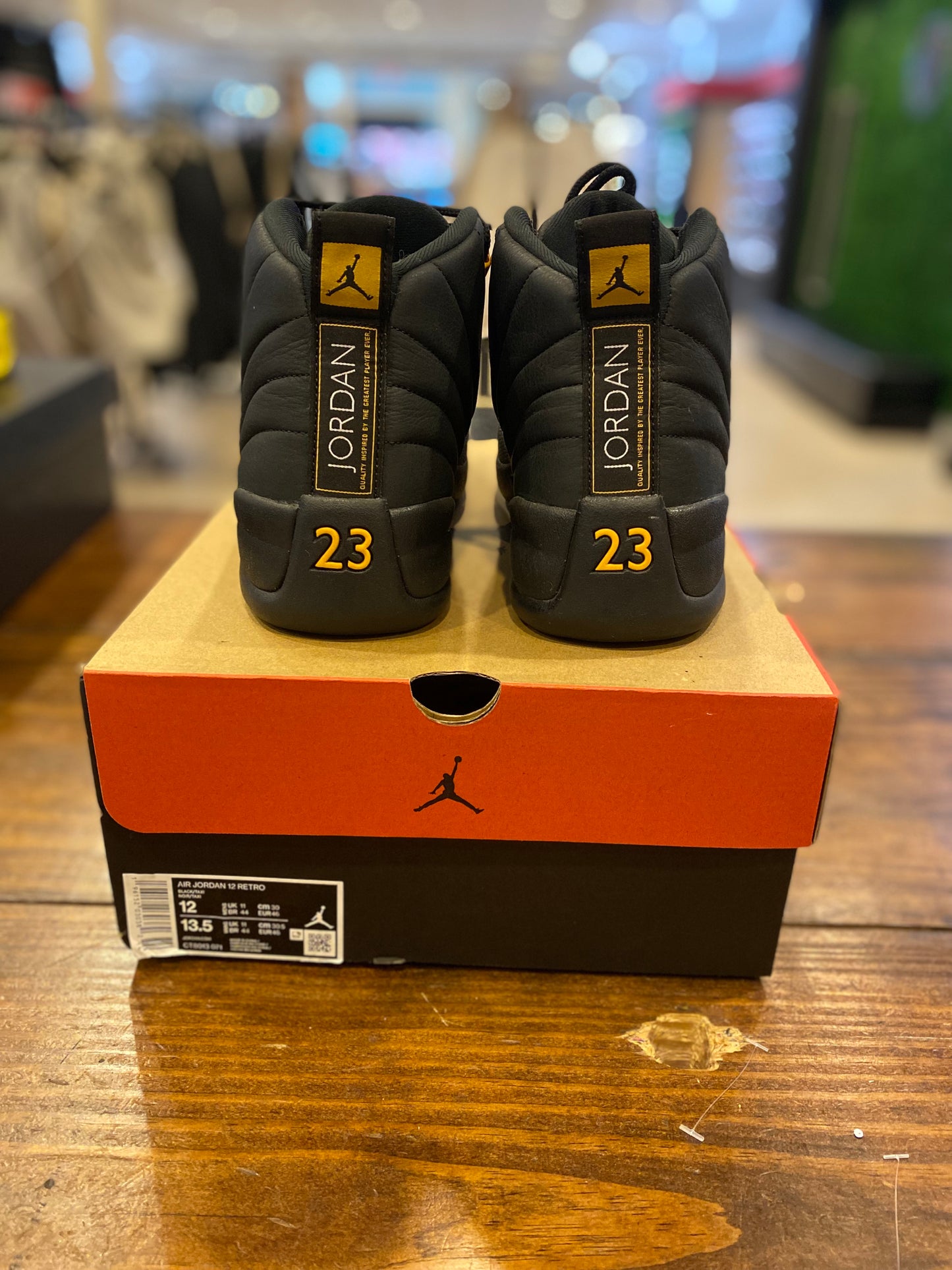 Air Jordan 12 Retro Black Taxi PRE-OWNED