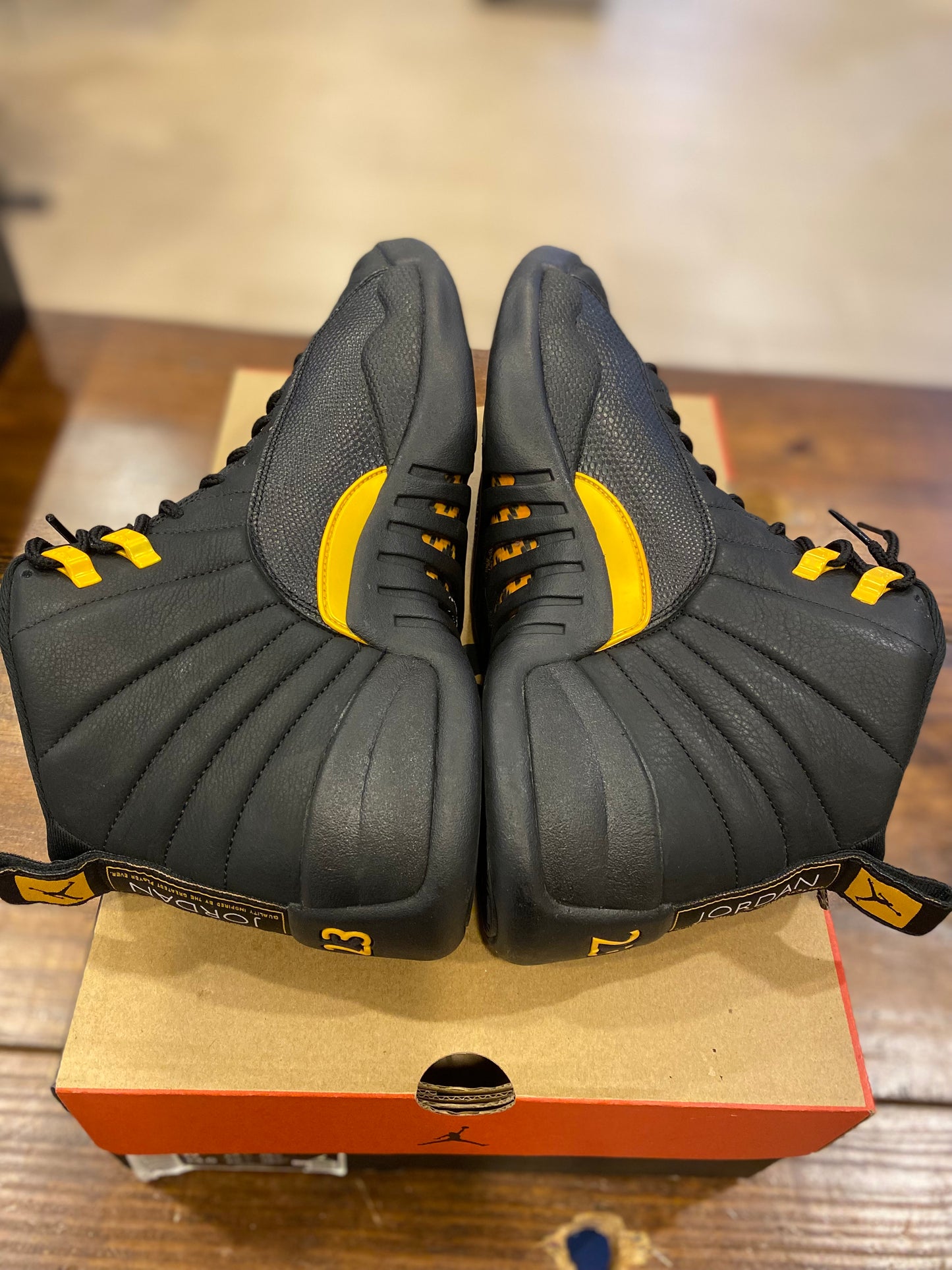 Air Jordan 12 Retro Black Taxi PRE-OWNED