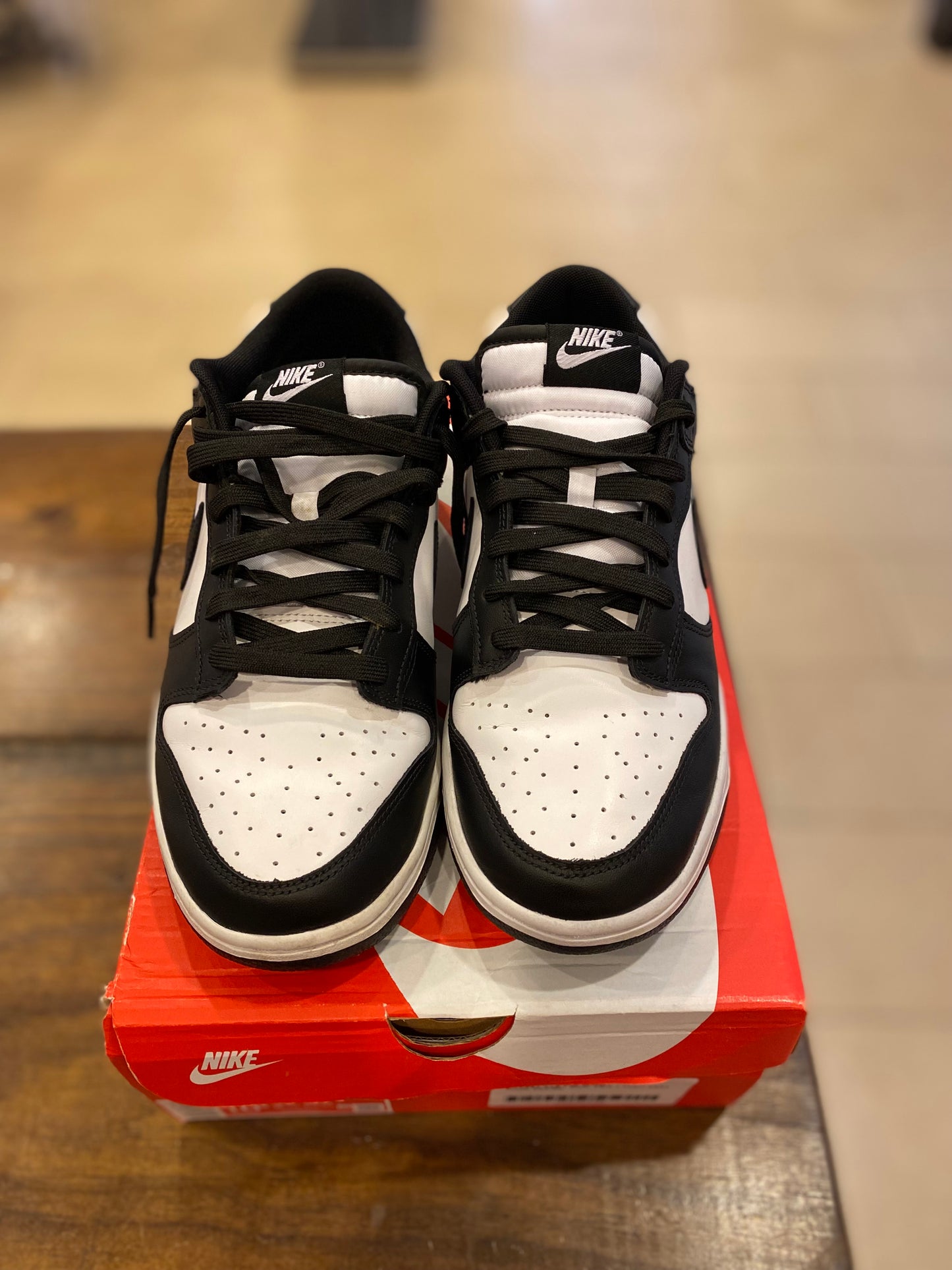 Dunk Low Black White PRE-OWNED