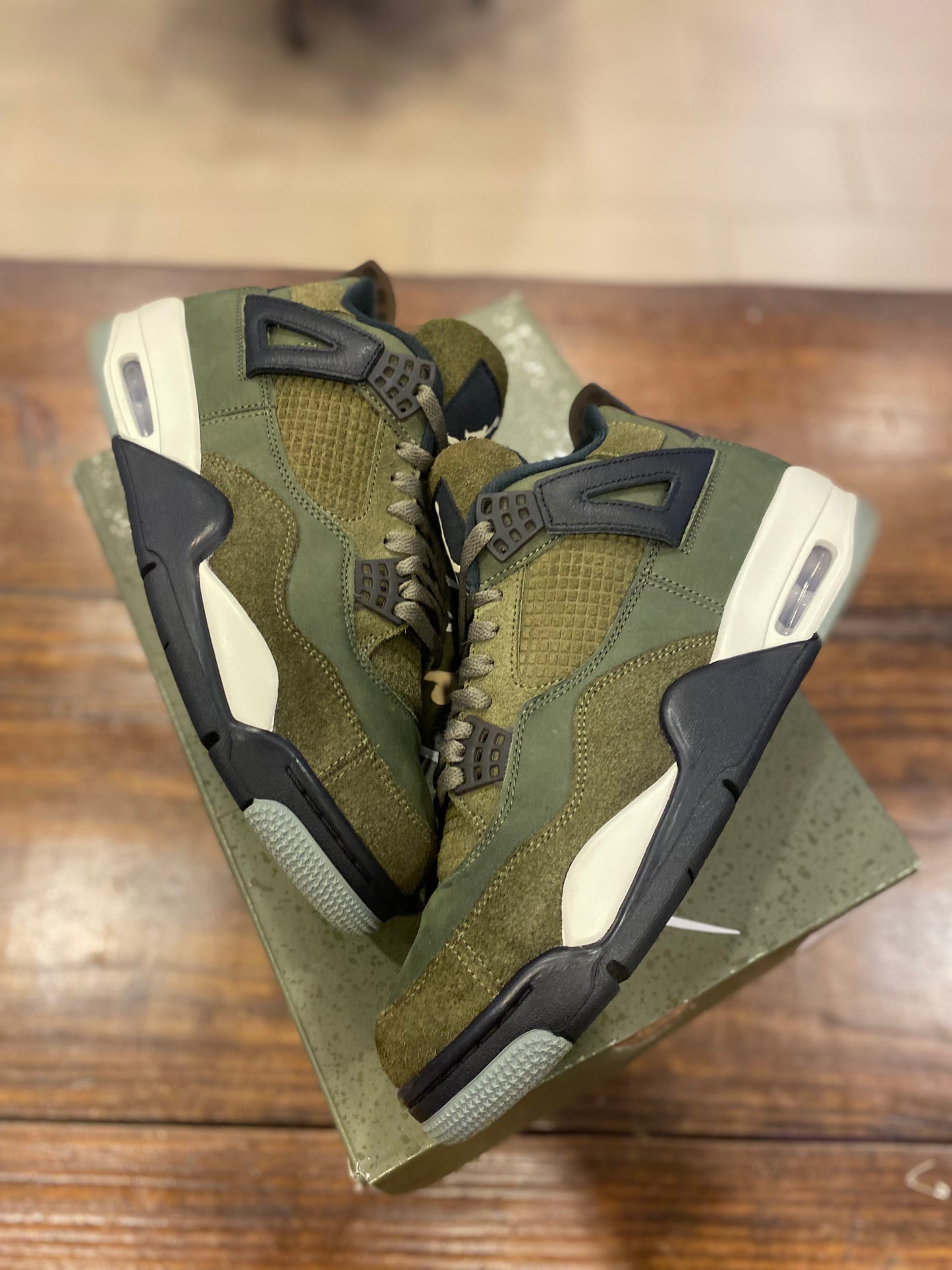 Air Jordan 4 Retro SE Craft - Olive