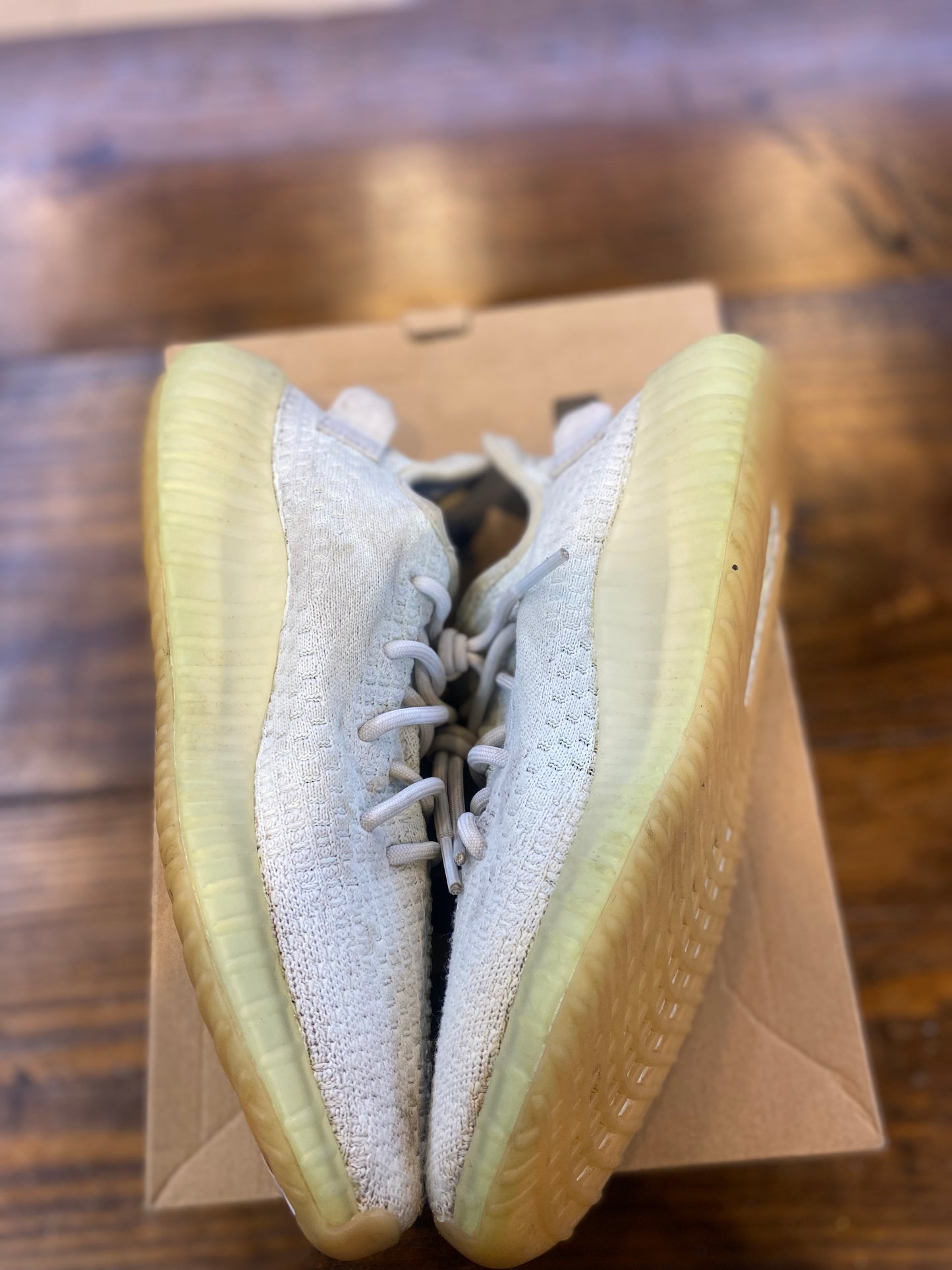 Yeezy Boost 350 V2 Hyperspace PRE OWNED