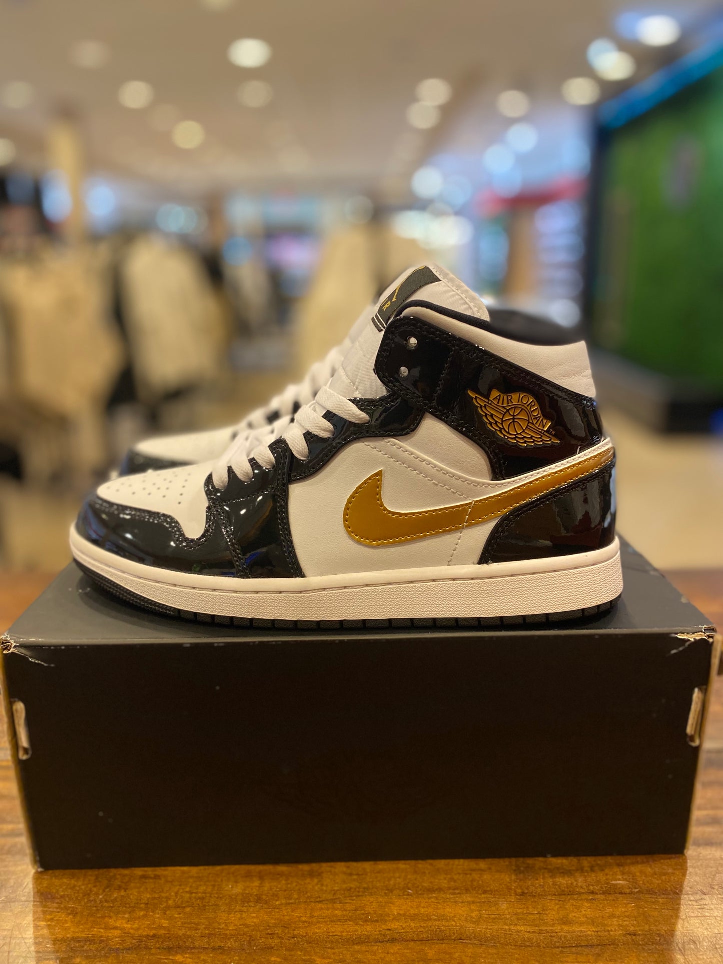 Air Jordan 1 Mid Patent SE Black Gold PRE-OWNED