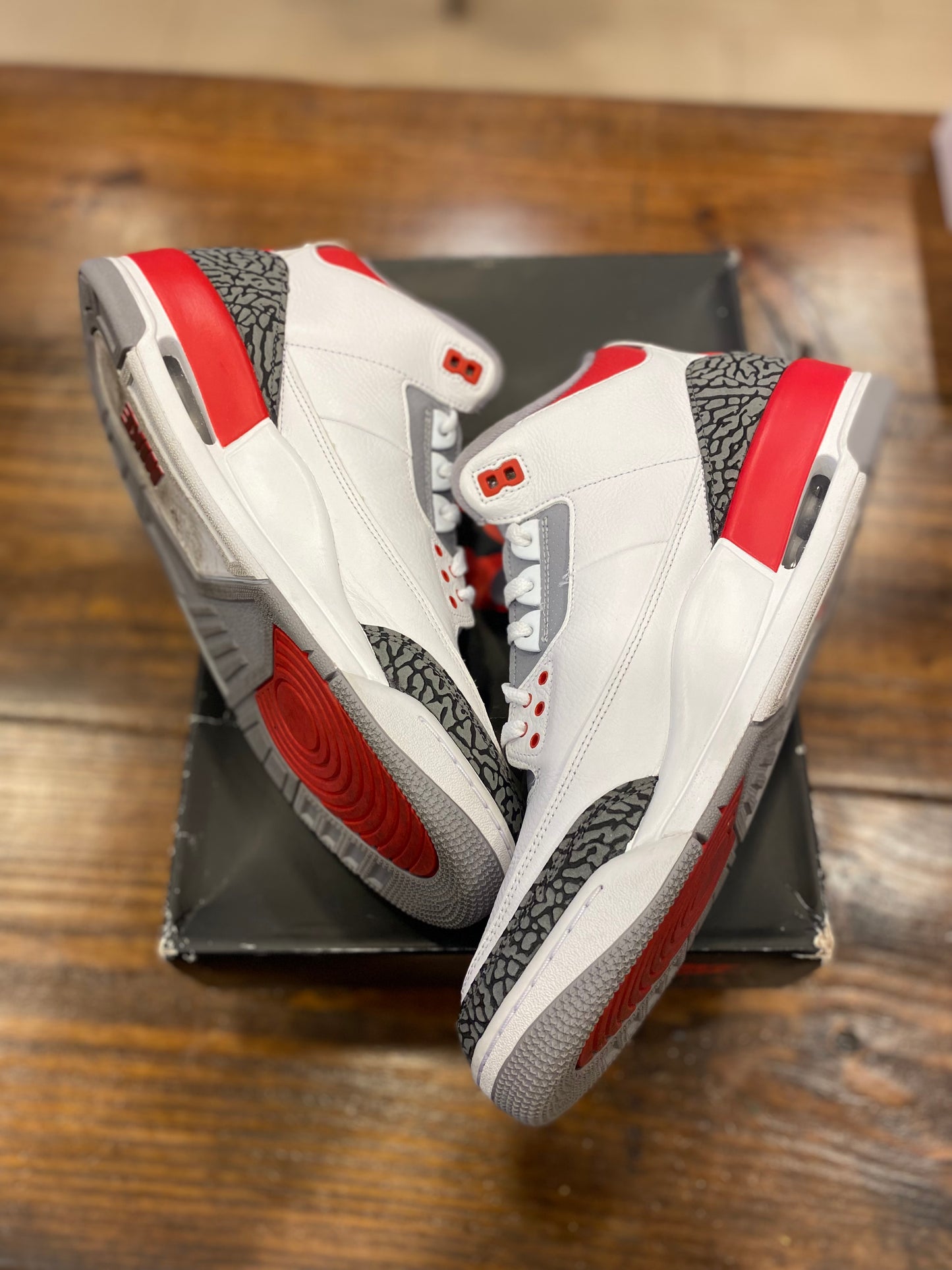 Air Jordan 3 Retro Fire Red PRE-OWNED