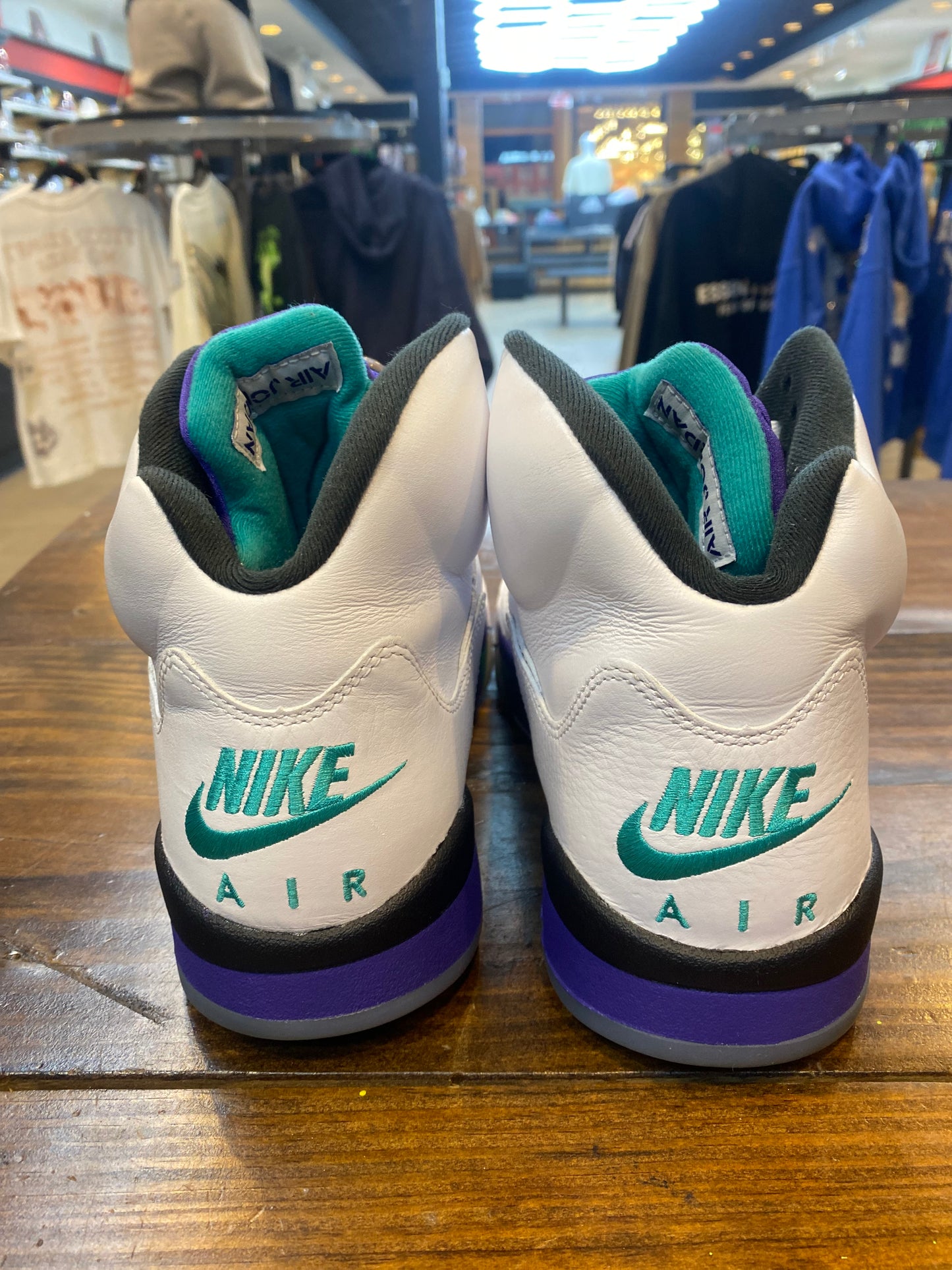 Jordan 5 Retro Grape 2025 PRE-OWNED