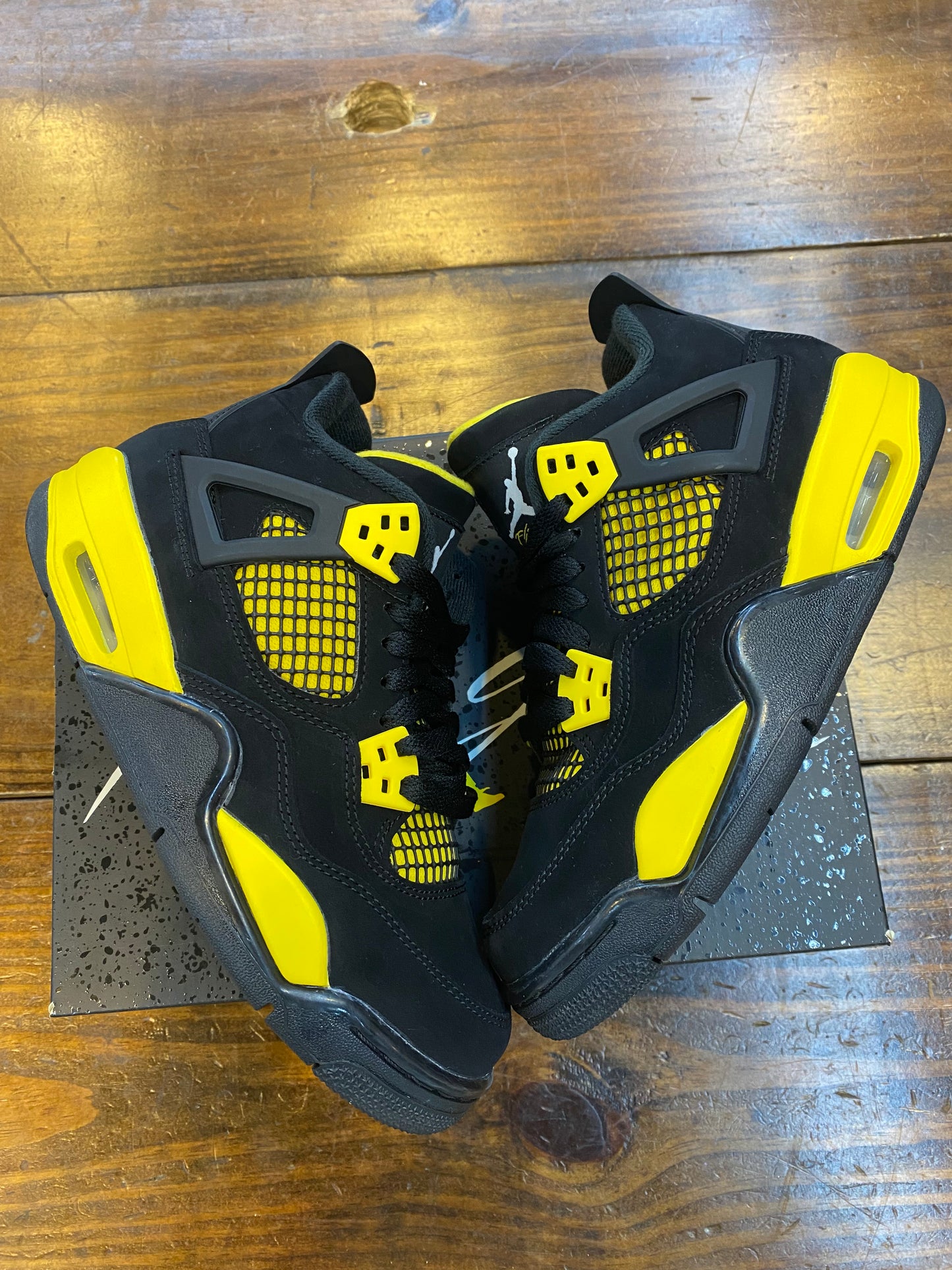 Jordan 4 Retro GS Thunder 2023 PRE OWNED