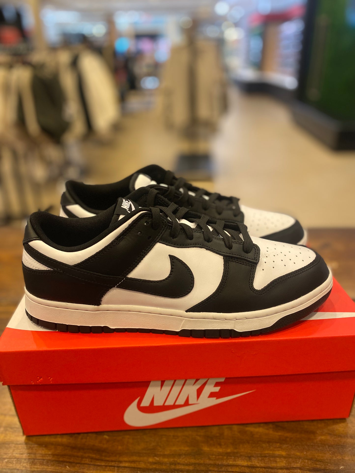 Nike Dunk Low Retro White Black PRE-OWNED