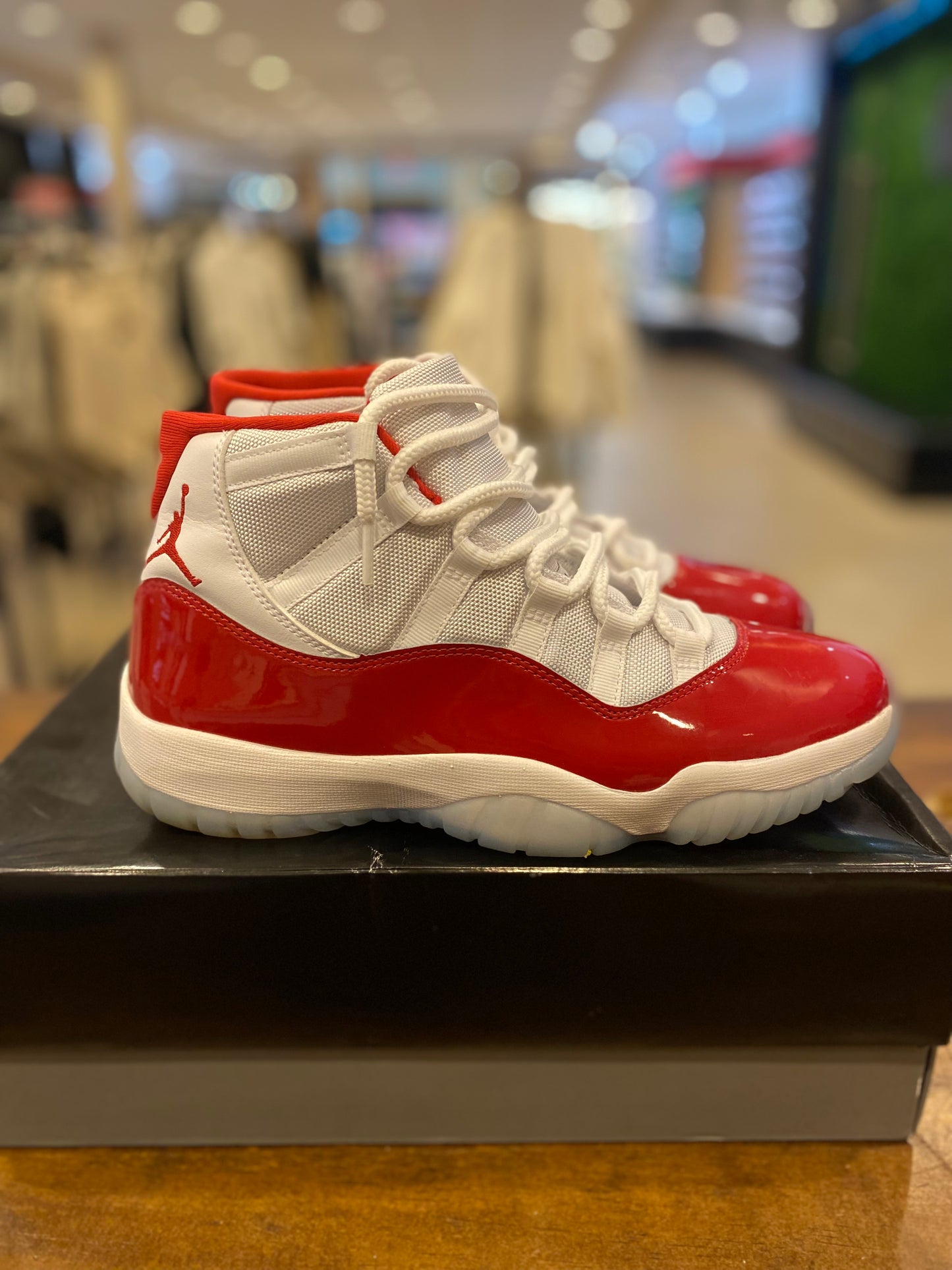 Air Jordan 11 Retro Cherry PRE-OWNED