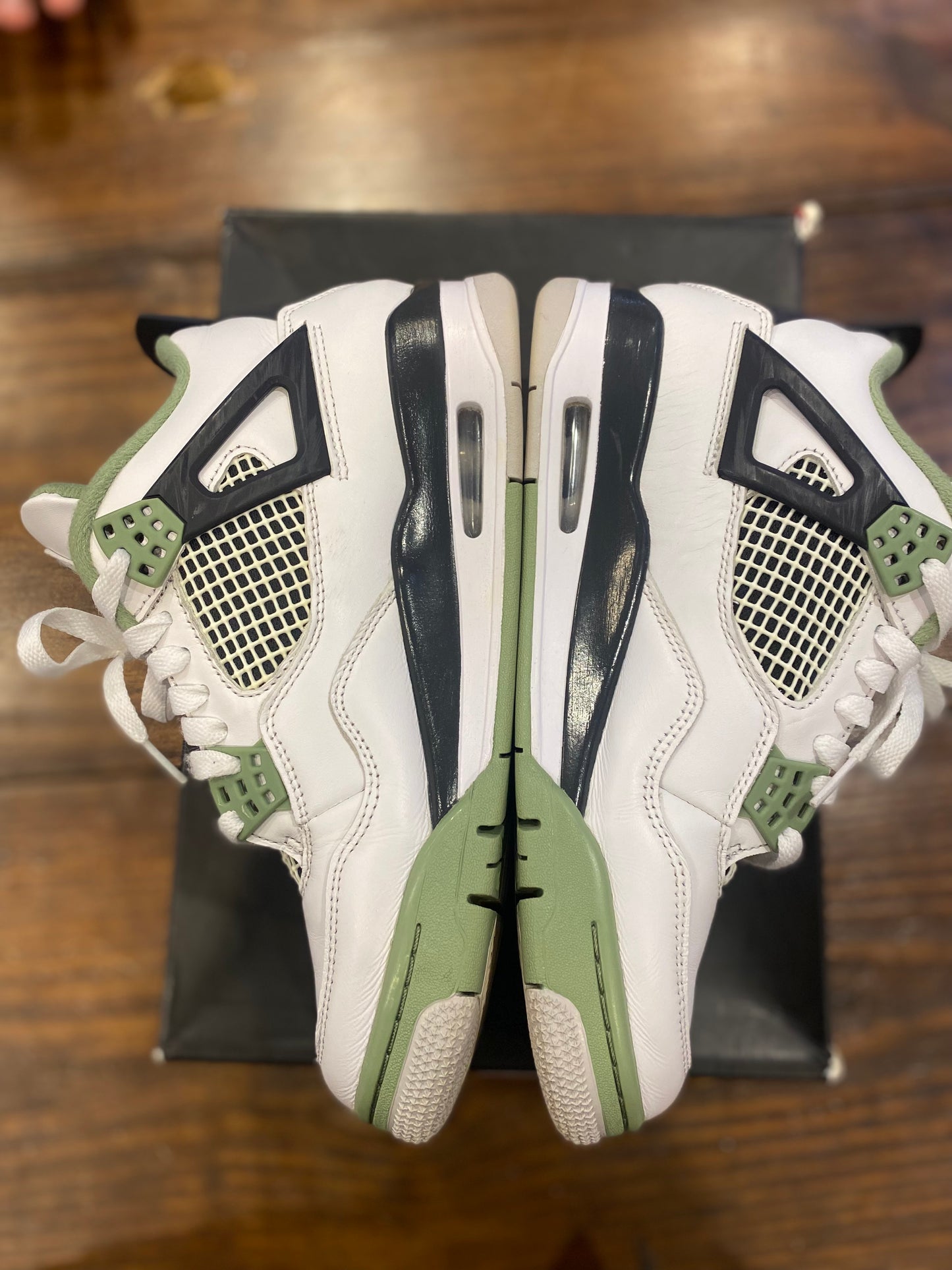 Wmns Air Jordan 4 Retro Seafoam PRE-OWNED