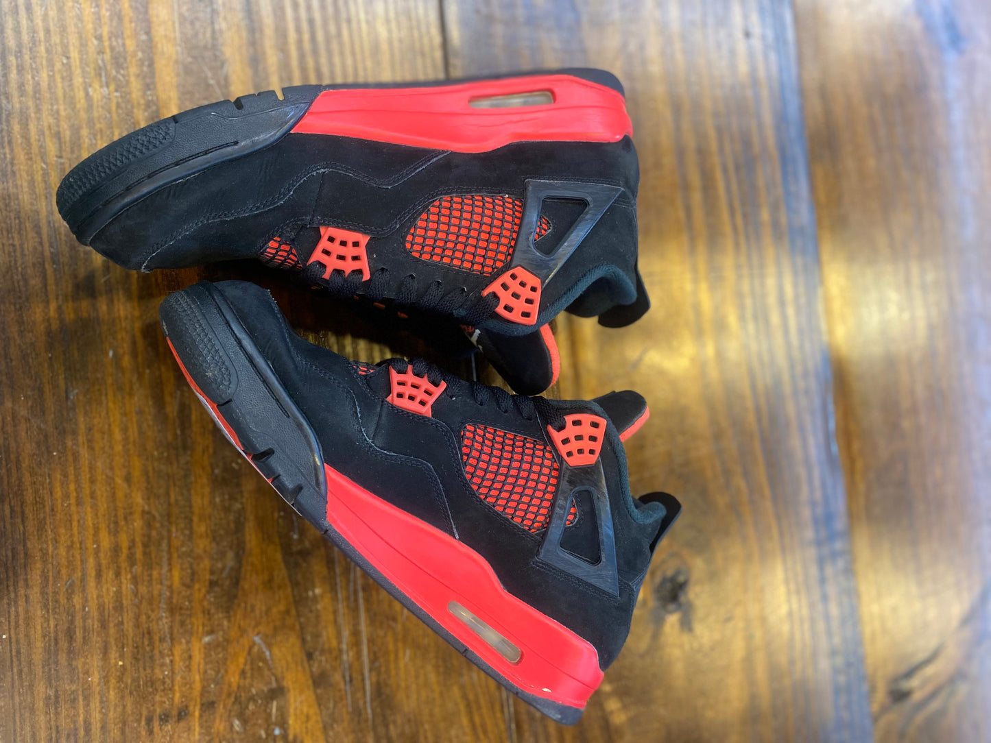 Air Jordan 4 Retro Red Thunder PRE OWNED