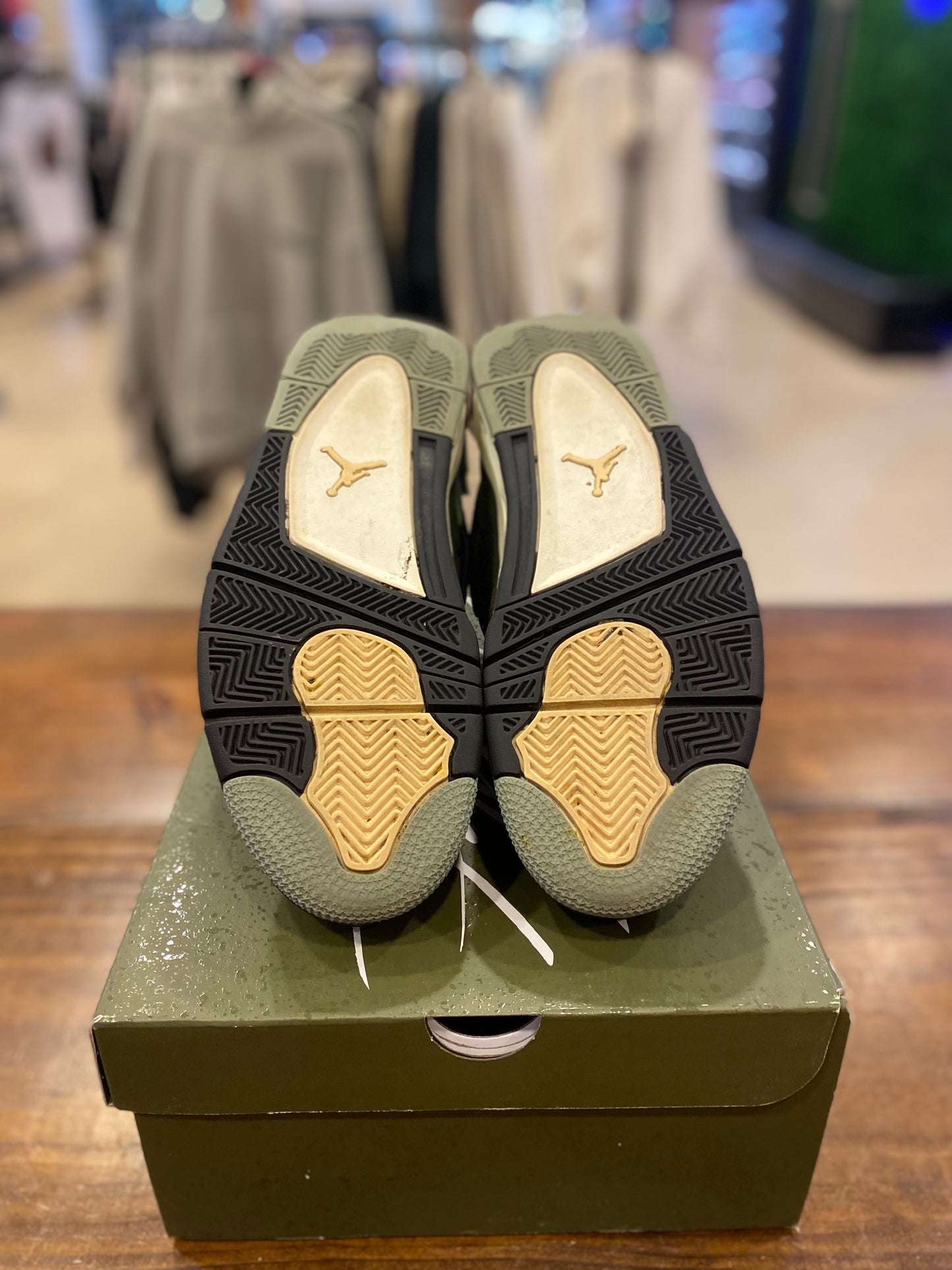 Air Jordan 4 Retro SE Craft - Olive