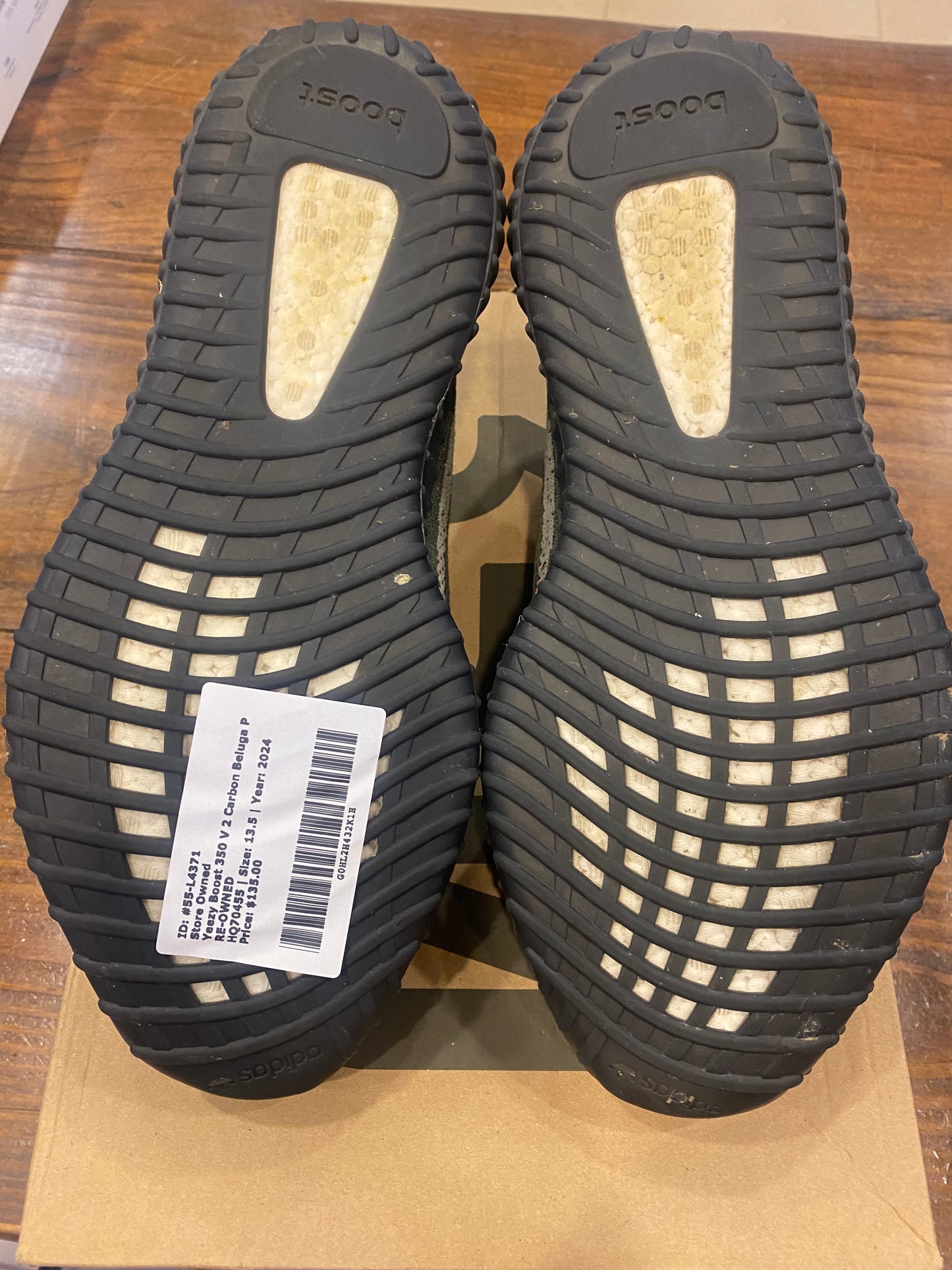 Yeezy Boost 350 V 2 Carbon Beluga PRE-OWNED