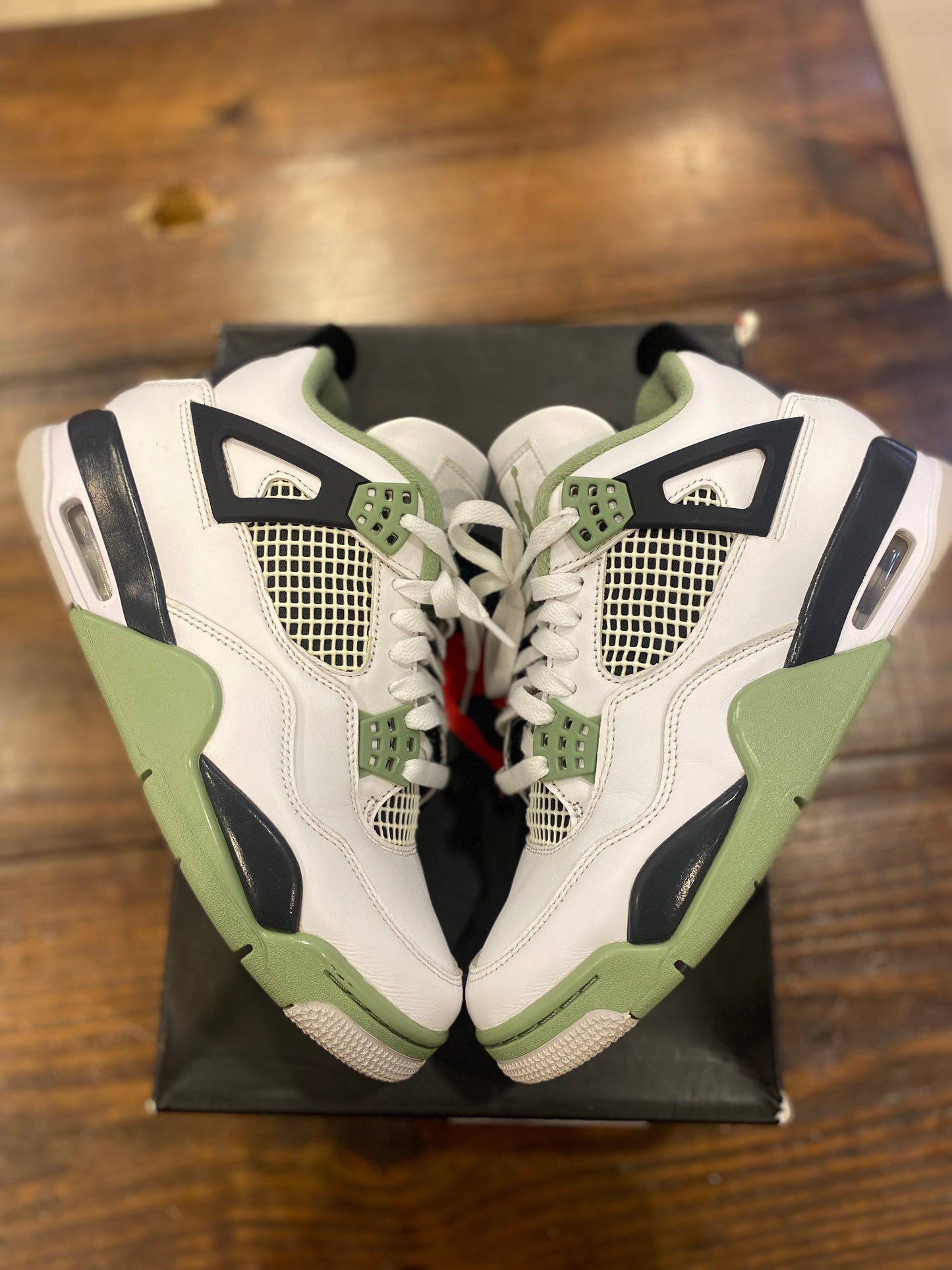 Wmns Air Jordan 4 Retro Seafoam PRE-OWNED