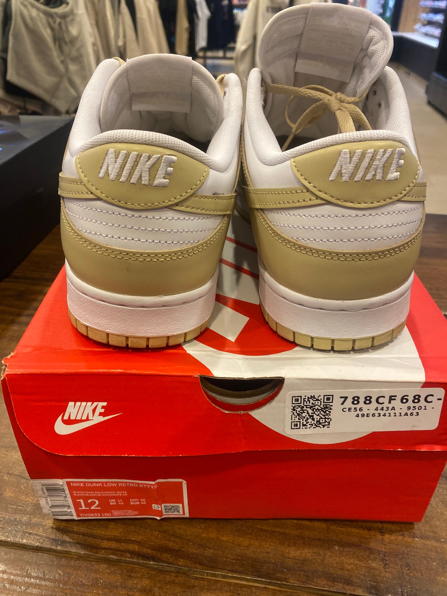 Dunk Low Team Gold PRE-OWNED