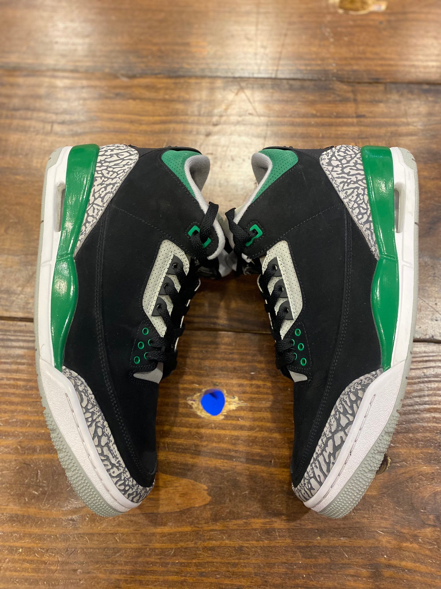 Air Jordan 3 Retro Pine Green PRE-OWNED