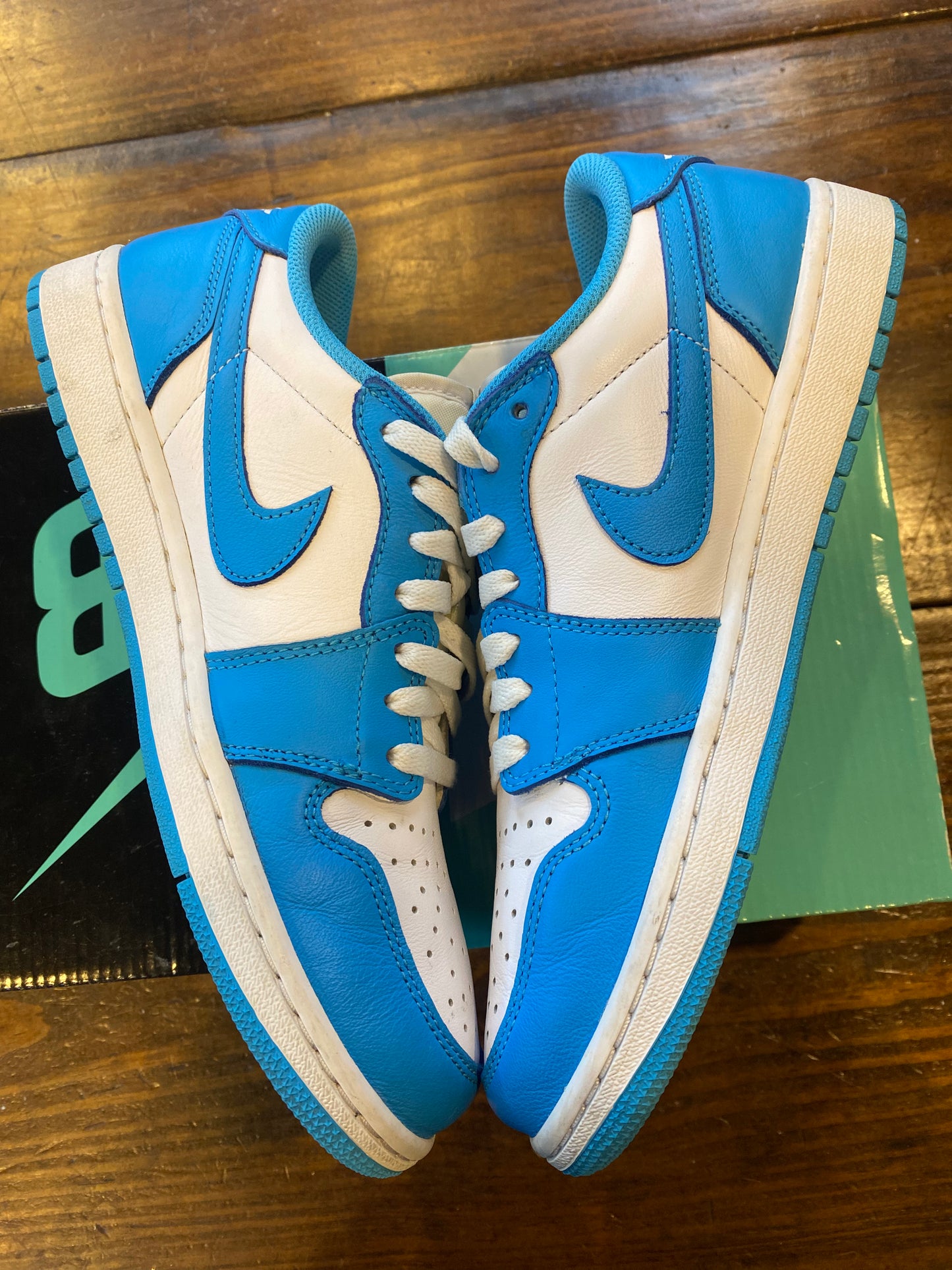 ERIC KOSTON X JORDAN 1 LOW SB POWDER BLUE