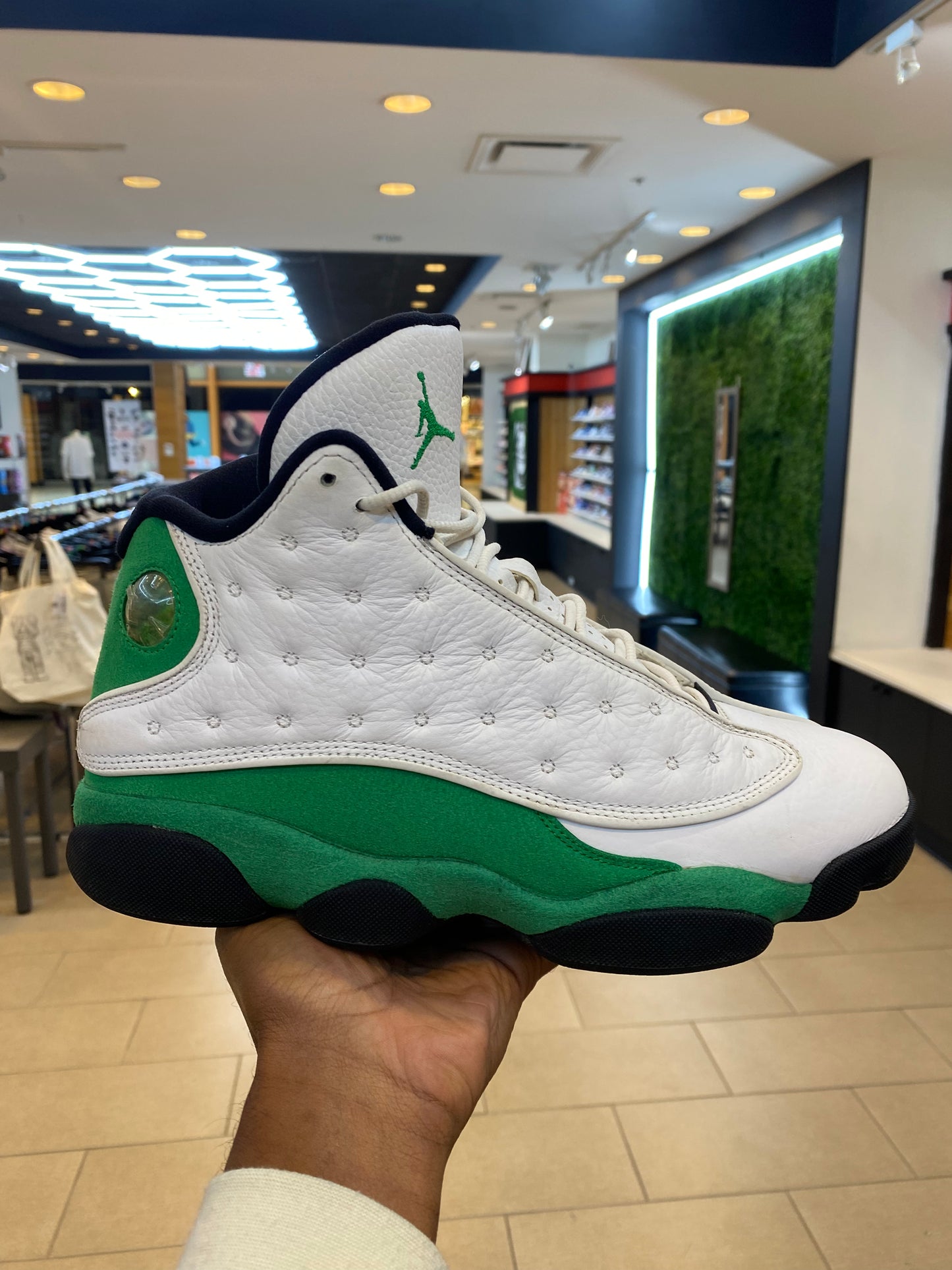 Jordan 13 Retro Lucky Green PRE OWNED