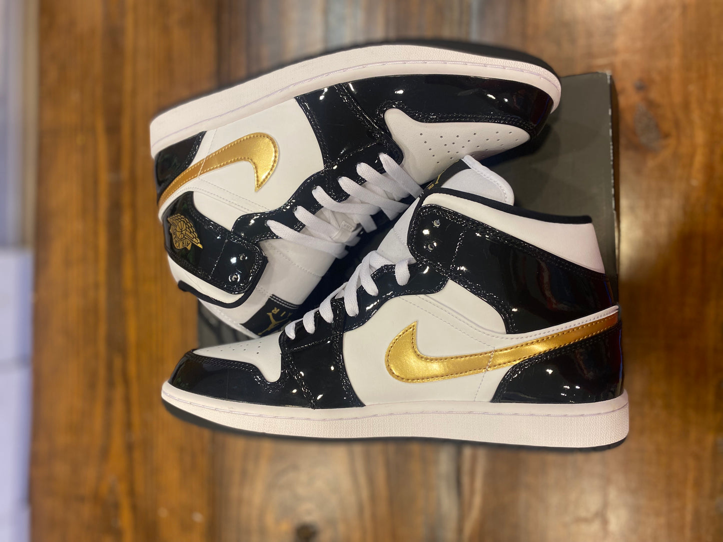 Air Jordan 1 Mid Patent SE Black Gold PRE-OWNED