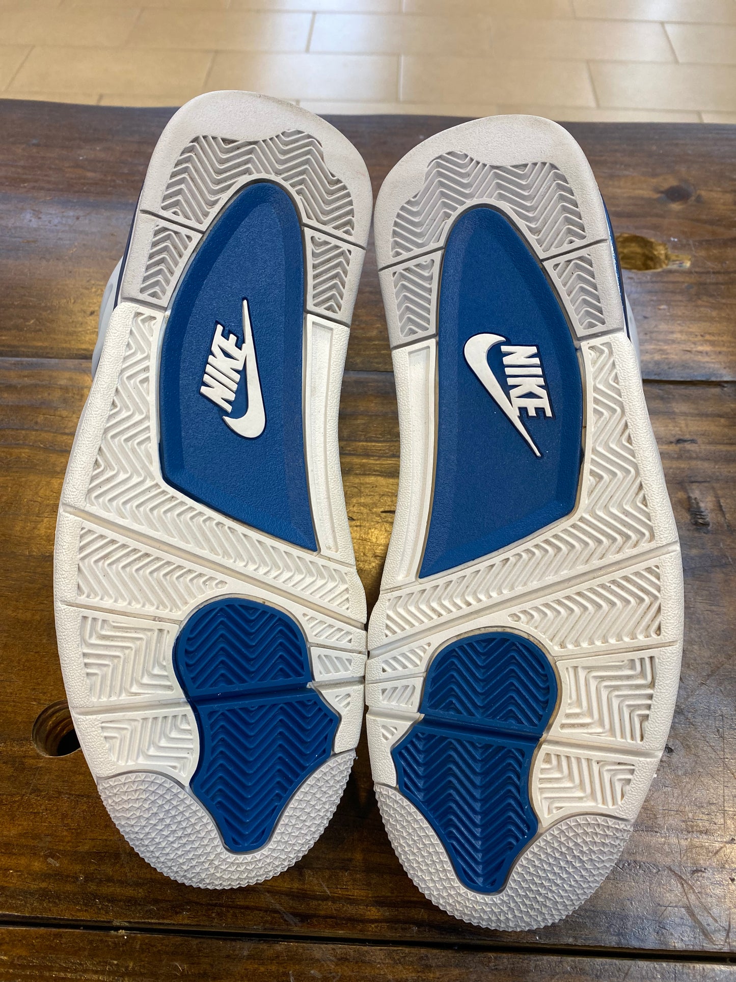 Jordan 4 Retro Military Blue PRE-OWNED