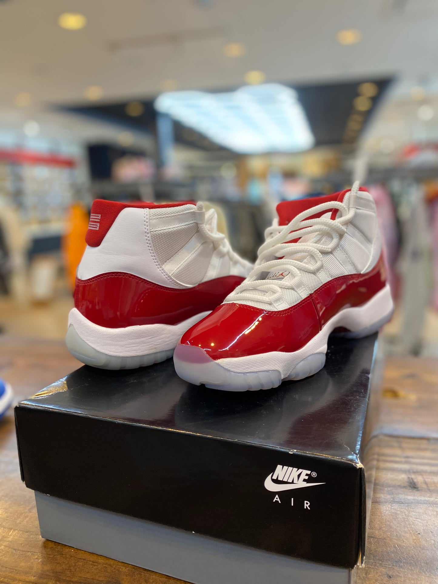 Jordan 11 Retro Cherry PRE OWNED