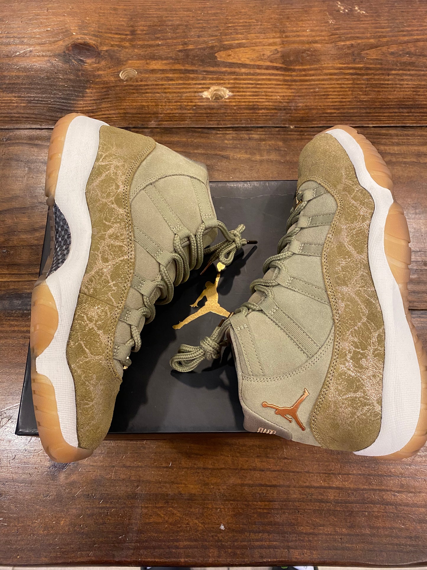 Wmns Air Jordan 11 Retro Olive Lux PRE-OWNED