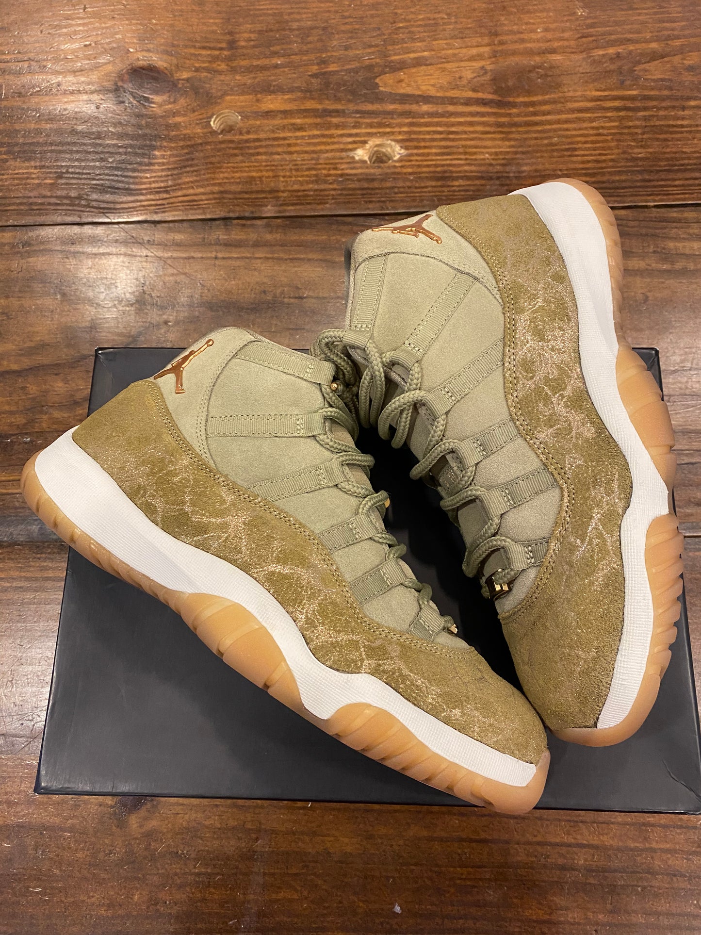 Wmns Air Jordan 11 Retro Olive Lux PRE-OWNED