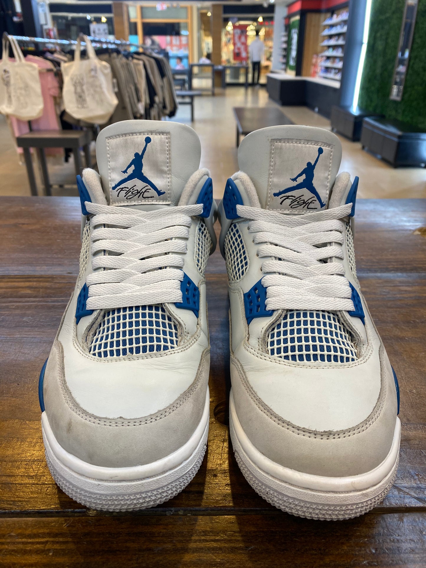 Jordan 4 Retro Military Blue 2024 PRE-OWNED