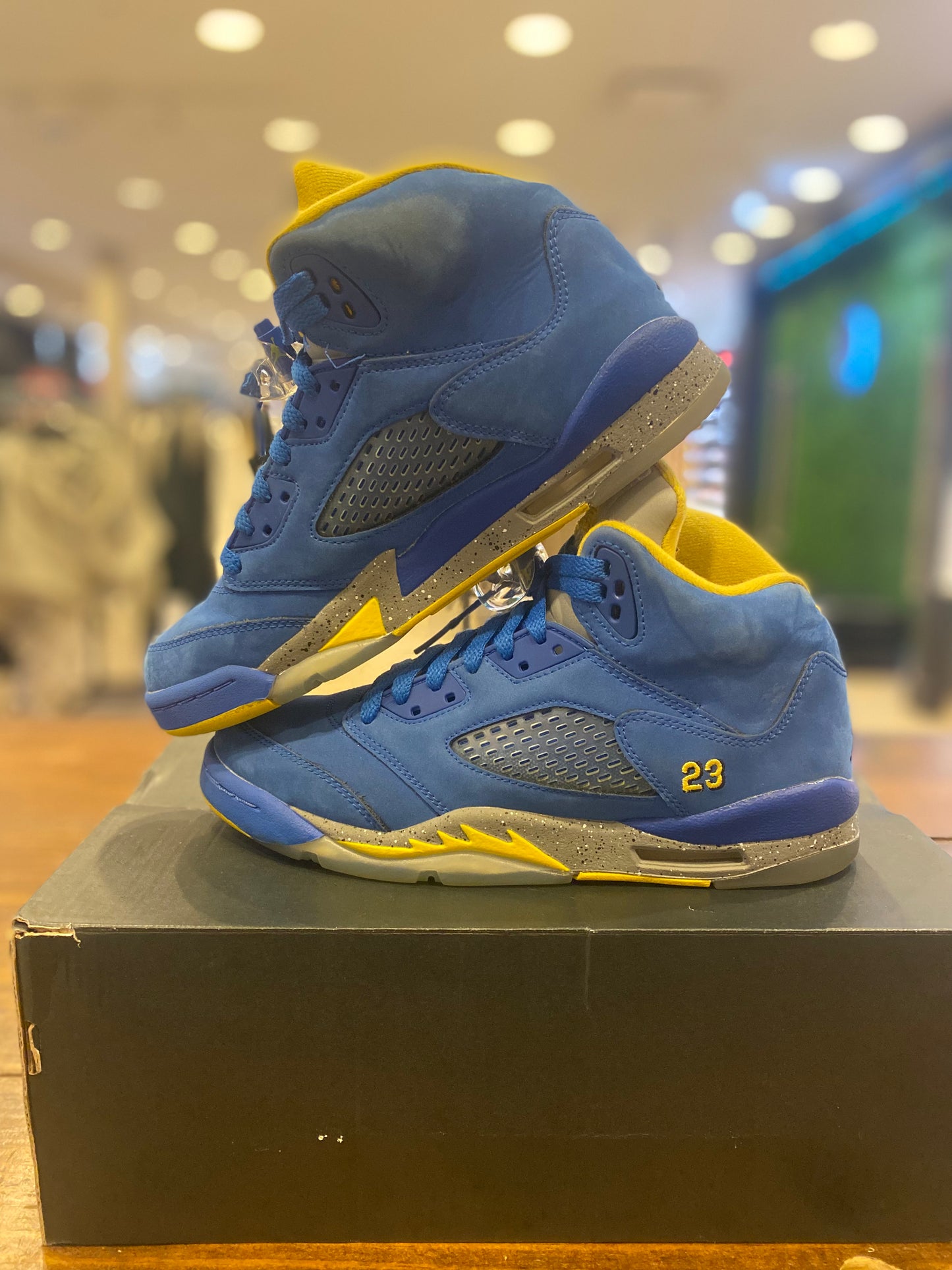 Air Jordan 5 Retro GS Laney PRE-OWNED