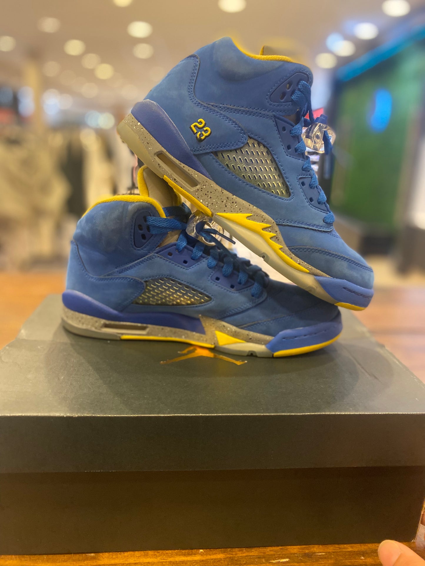 Air Jordan 5 Retro GS Laney PRE-OWNED