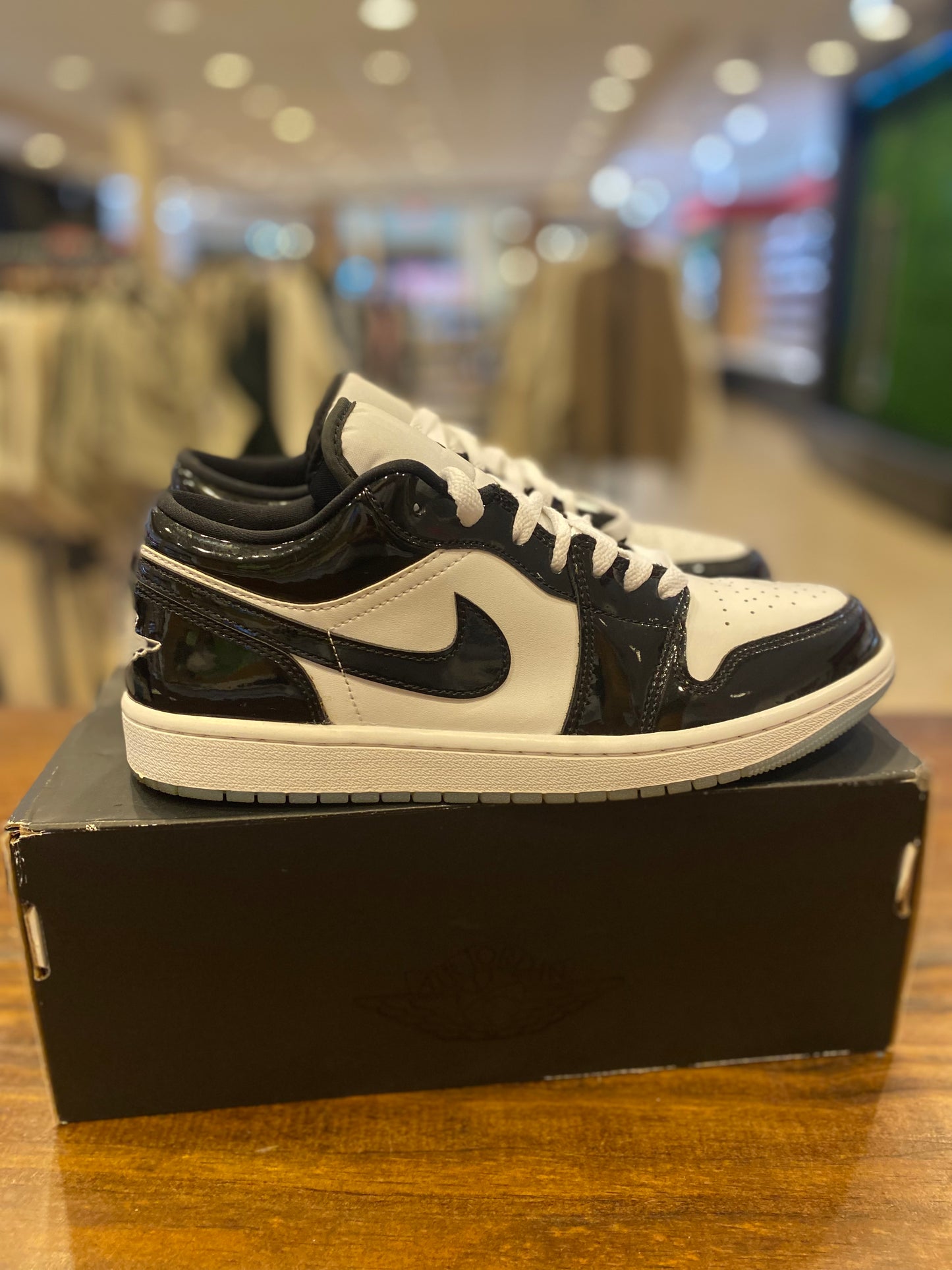 Air Jordan 1 Low SE Concord PRE-OWNED