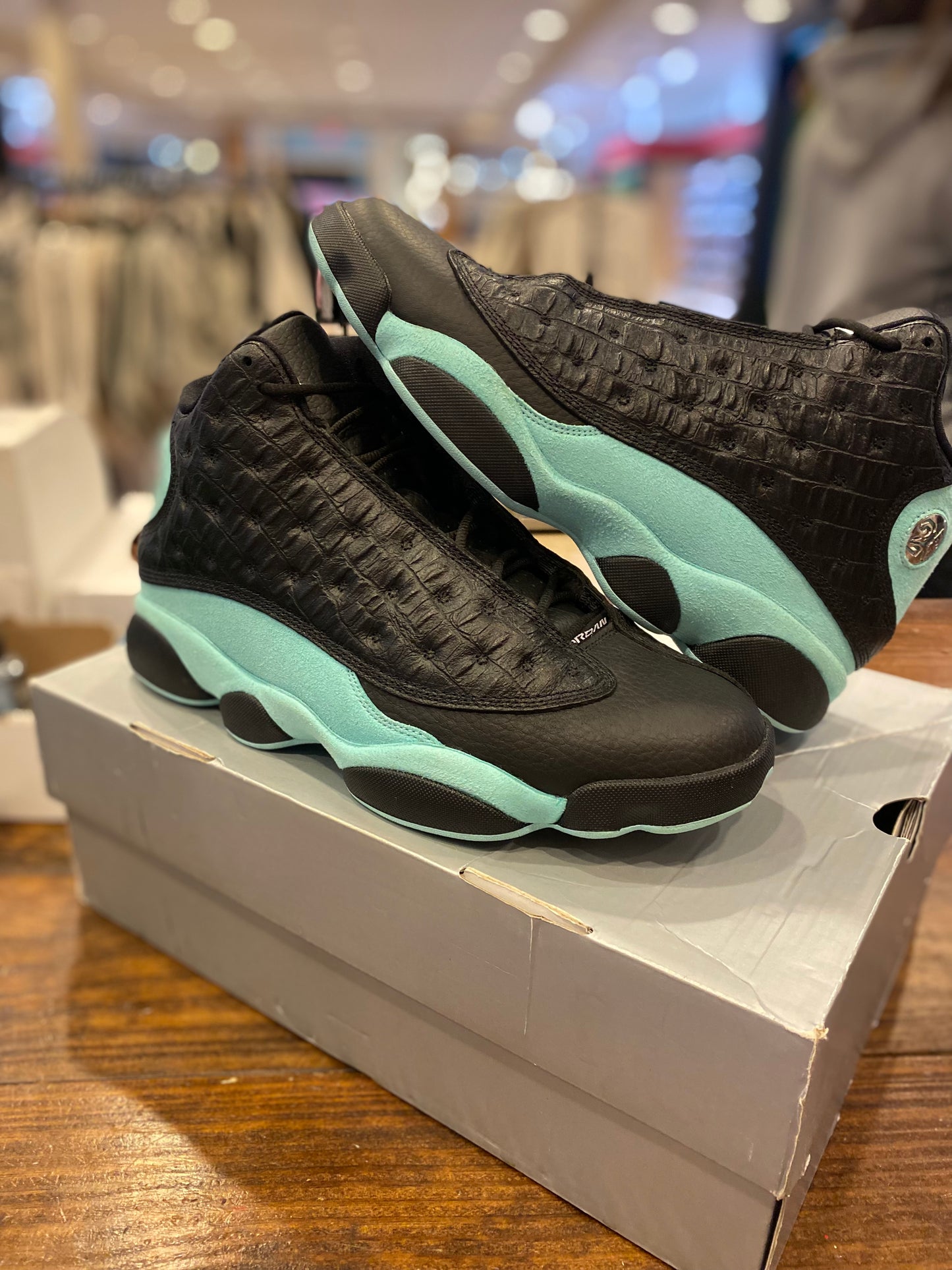 Air Jordan 13 Retro Island Green PRE-OWNED