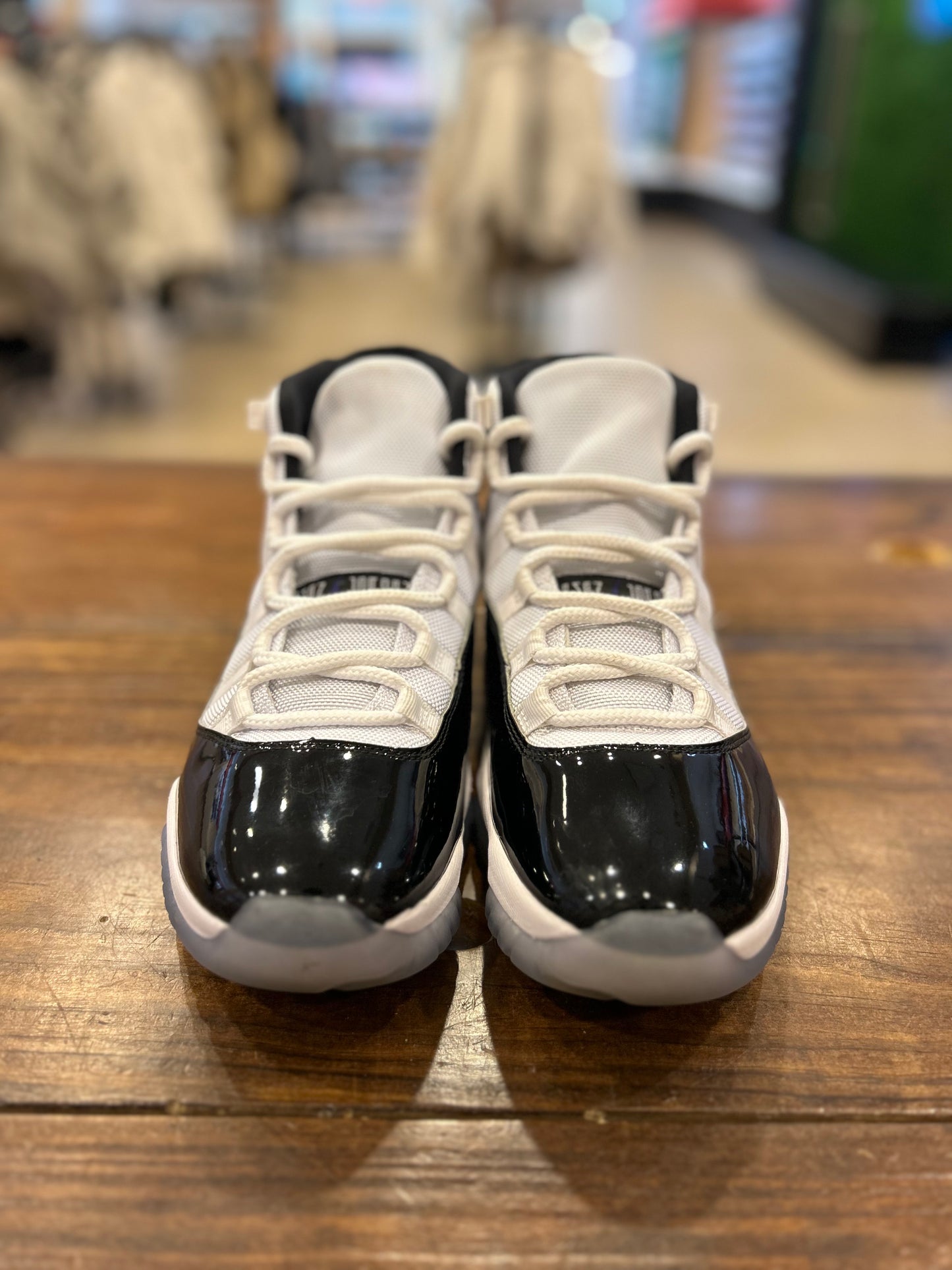 Air Jordan 11 Retro Concord 2018 PRE-OWNED