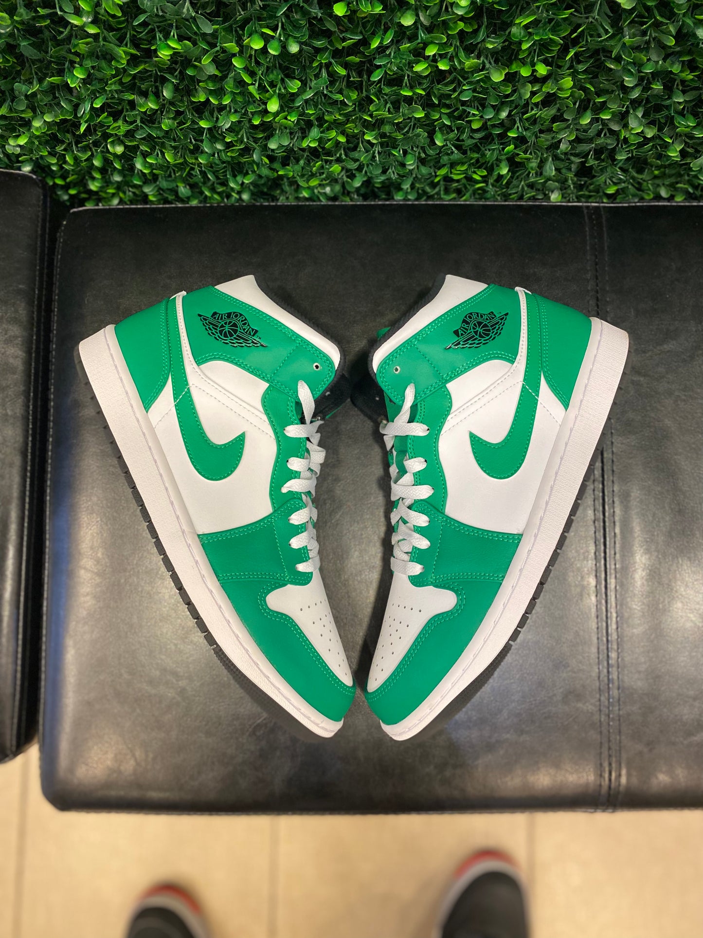 Air Jordan 1 Mid Lucky Green PRE-OWNED