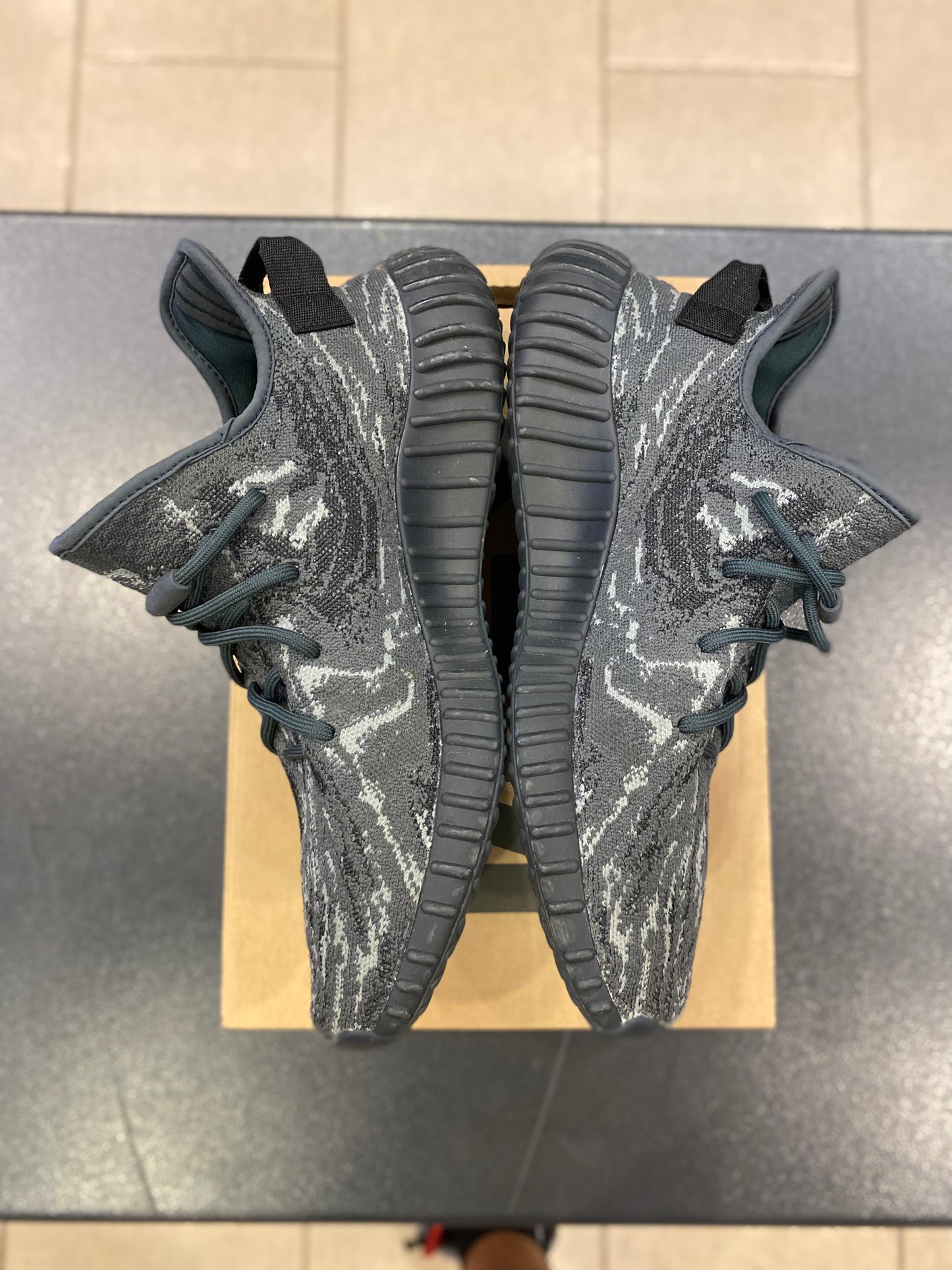 Yeezy Boost 350 V 2 MX Dark Salt PRE-OWNED