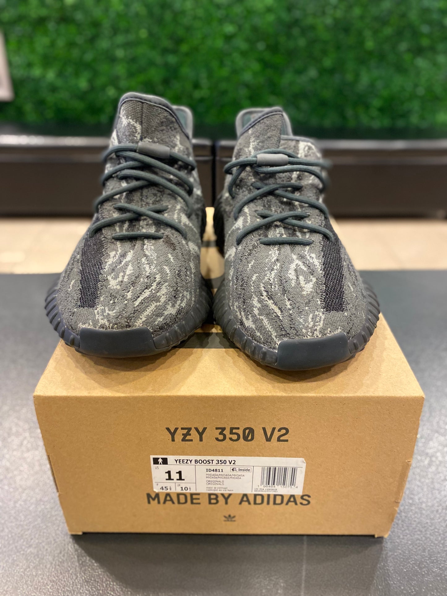 Yeezy Boost 350 V 2 MX Dark Salt PRE-OWNED