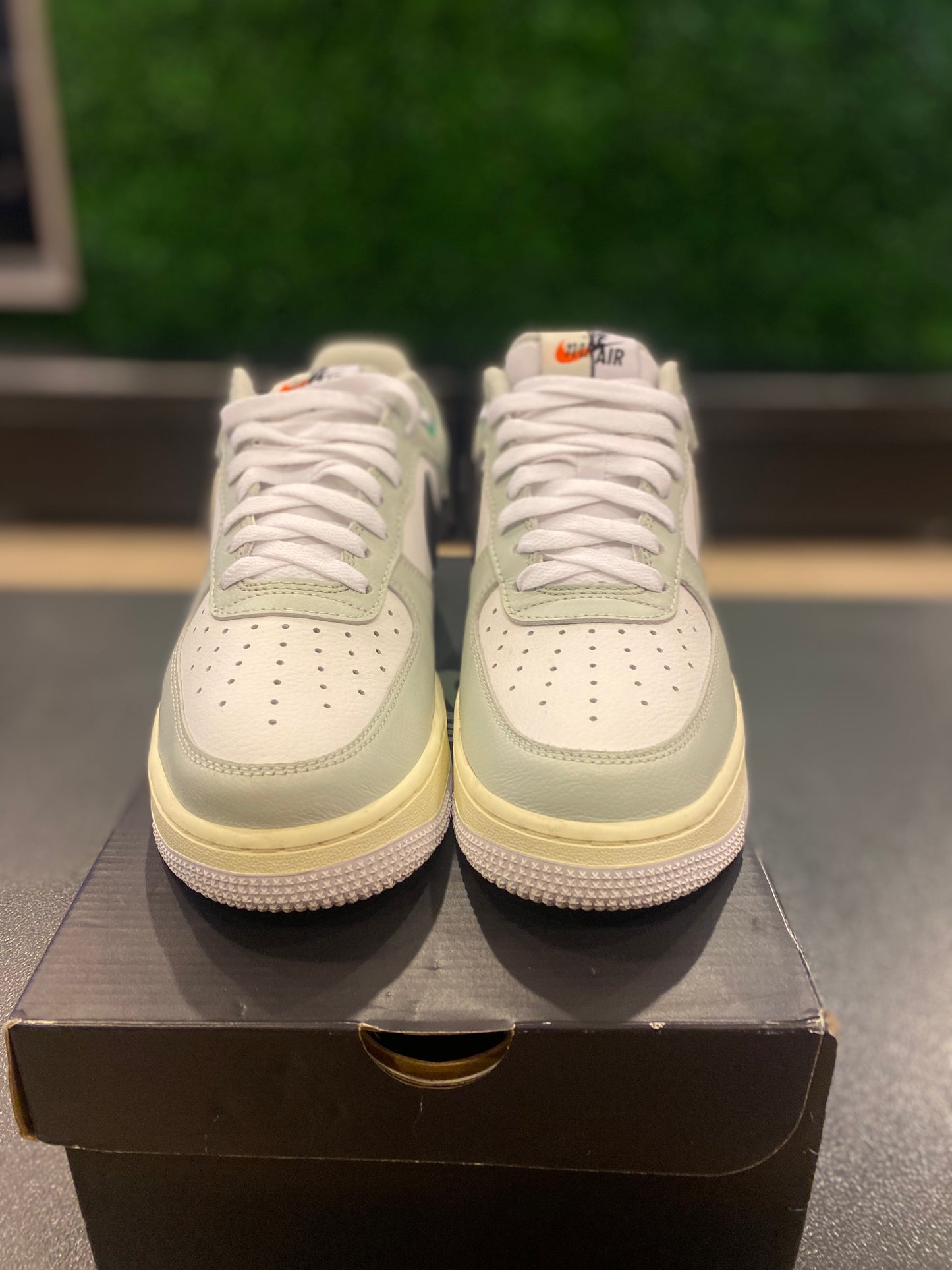 Air Force 1 07 LV 8 Split Light Silver PRE-OWNED