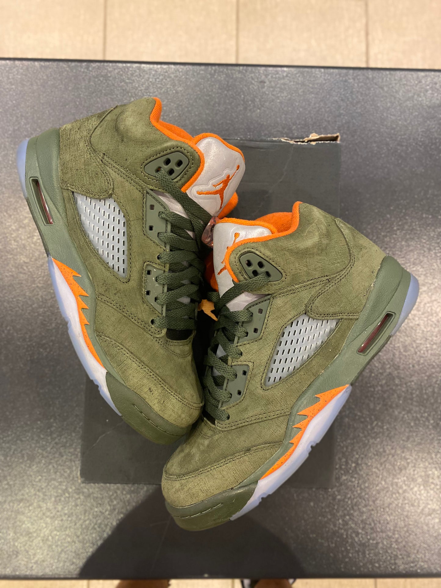 Air Jordan 5 Retro GS Olive PRE-OWNED