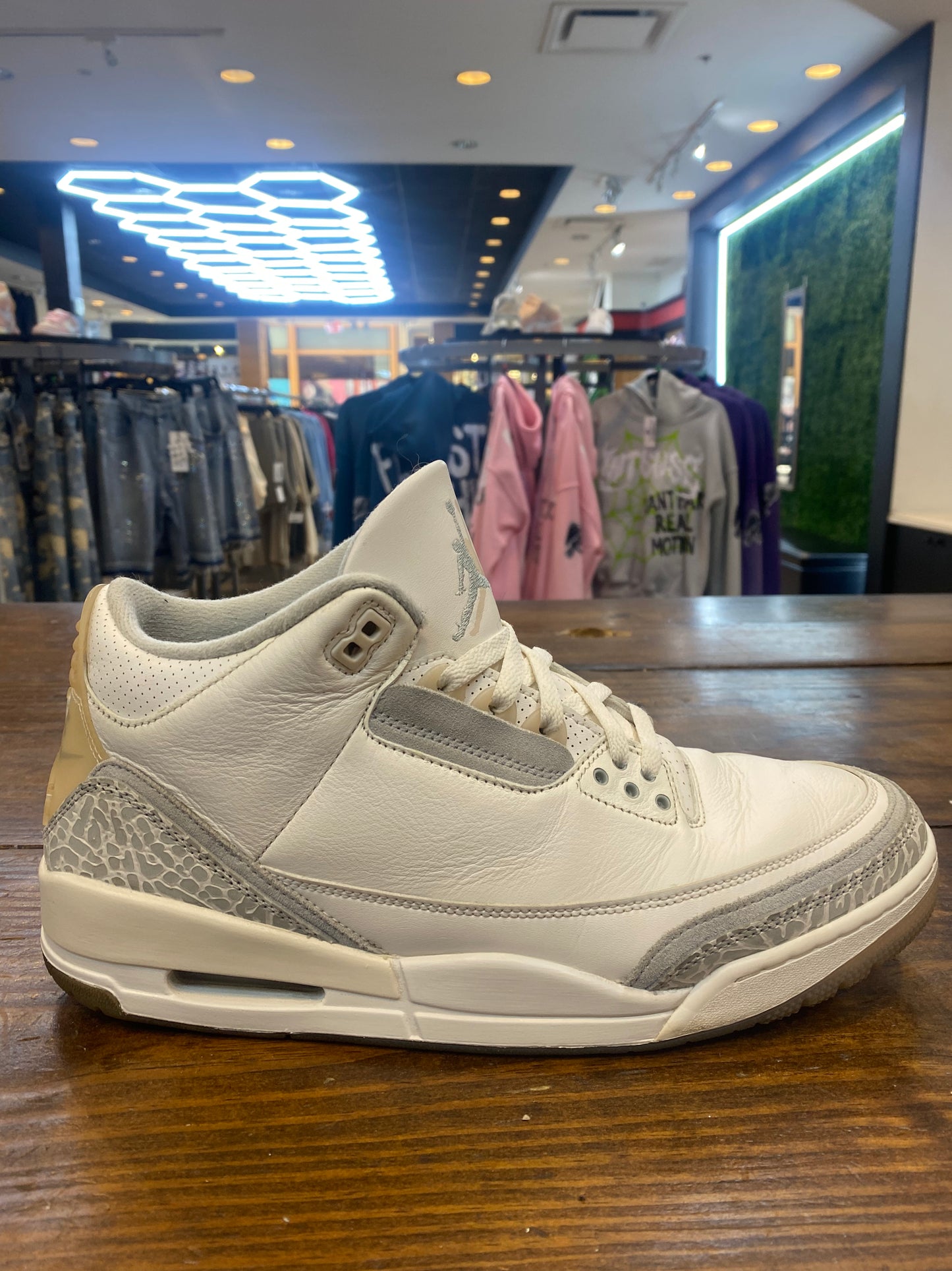 Jordan 3 Retro SE Craft Ivory PRE OWNED