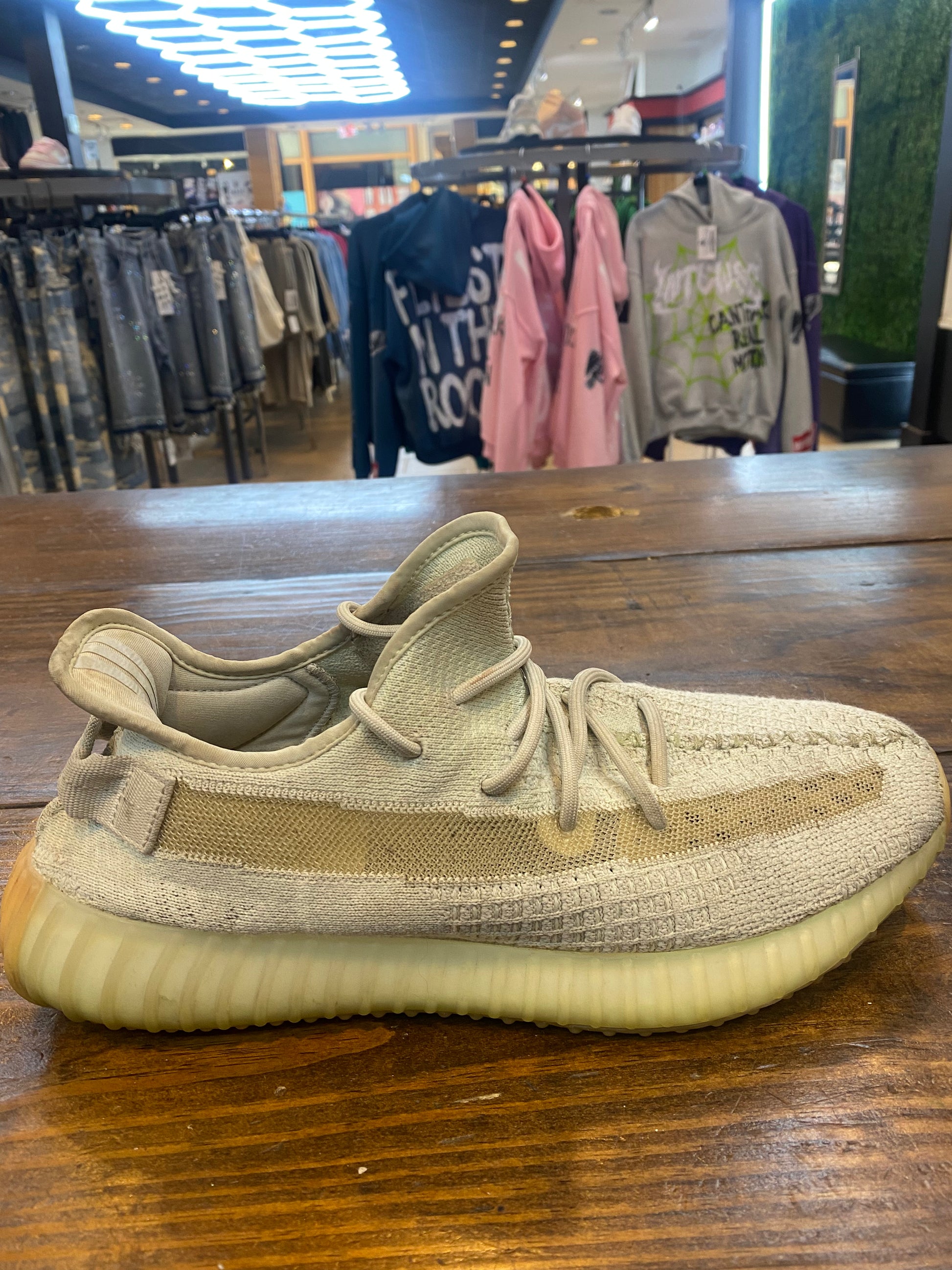 Yeezy Boost 350 V 2 Hyperspace 2023 PRE OWNED