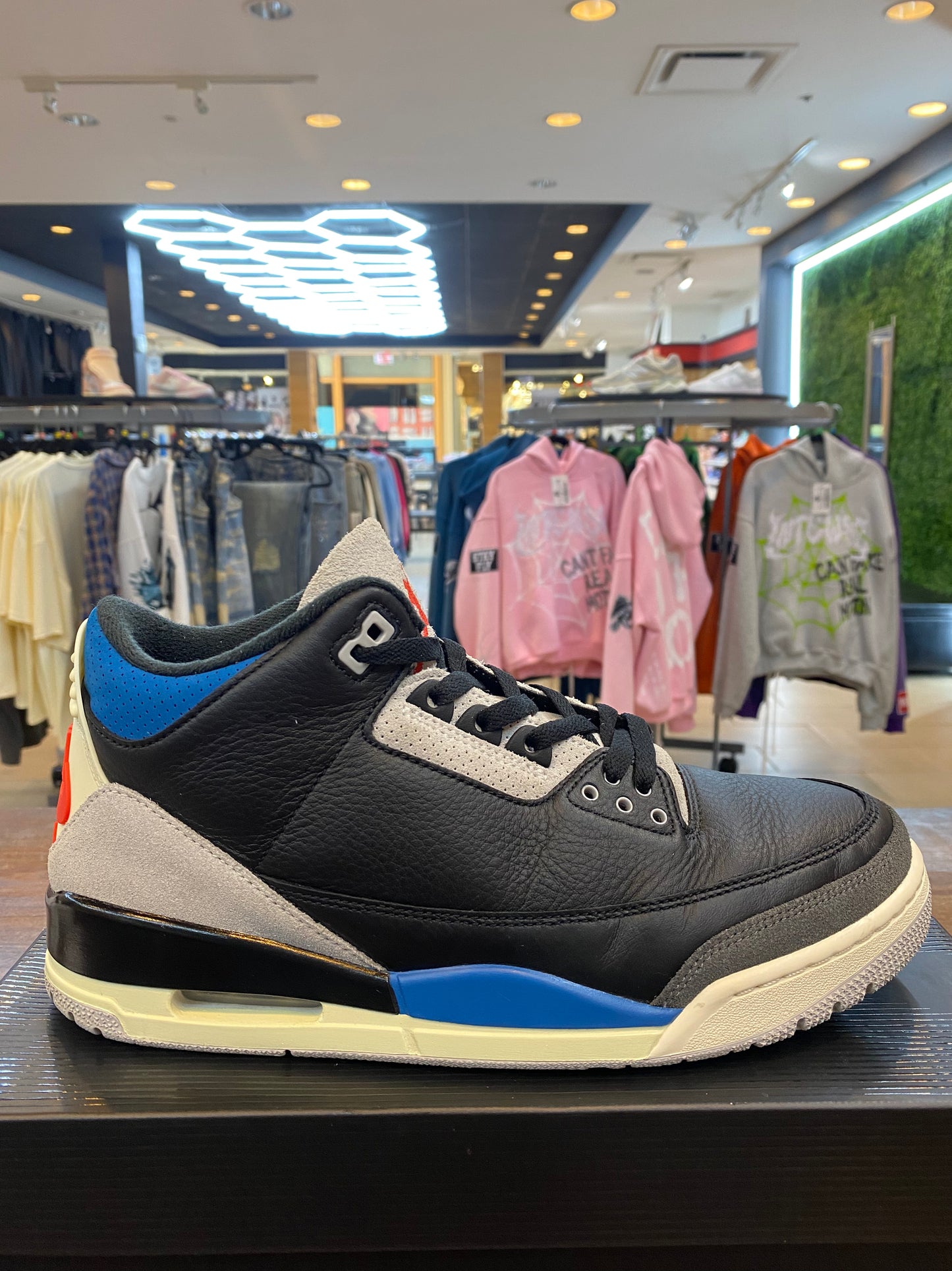 Jordan 3 Retro OG Rare Air PRE OWNED