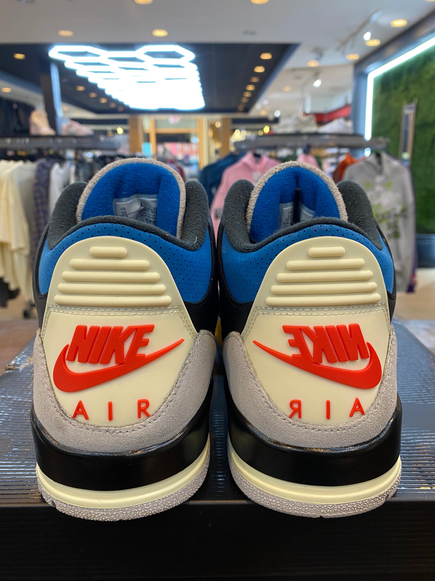 Jordan 3 Retro OG Rare Air PRE OWNED