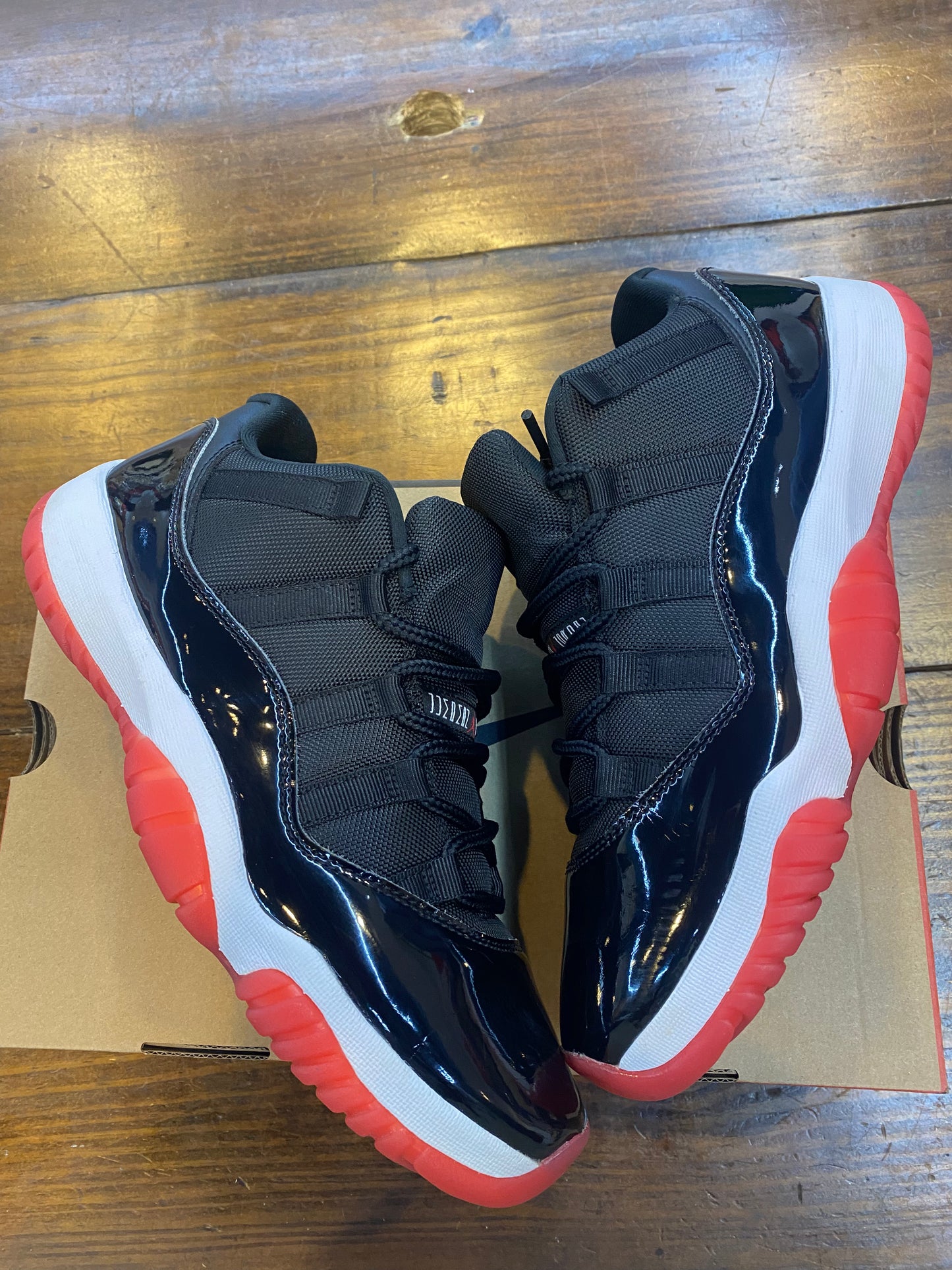 Jordan 11 Retro Low Bred 2025 PRE OWNED