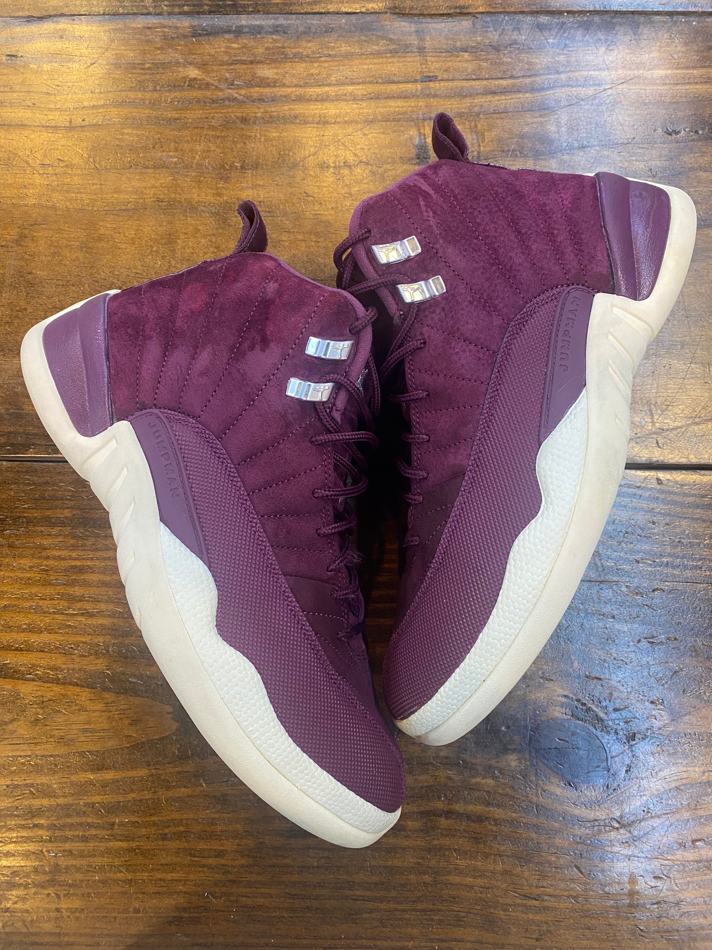 Jordan 12 Retro Bordeaux PRE OWNED