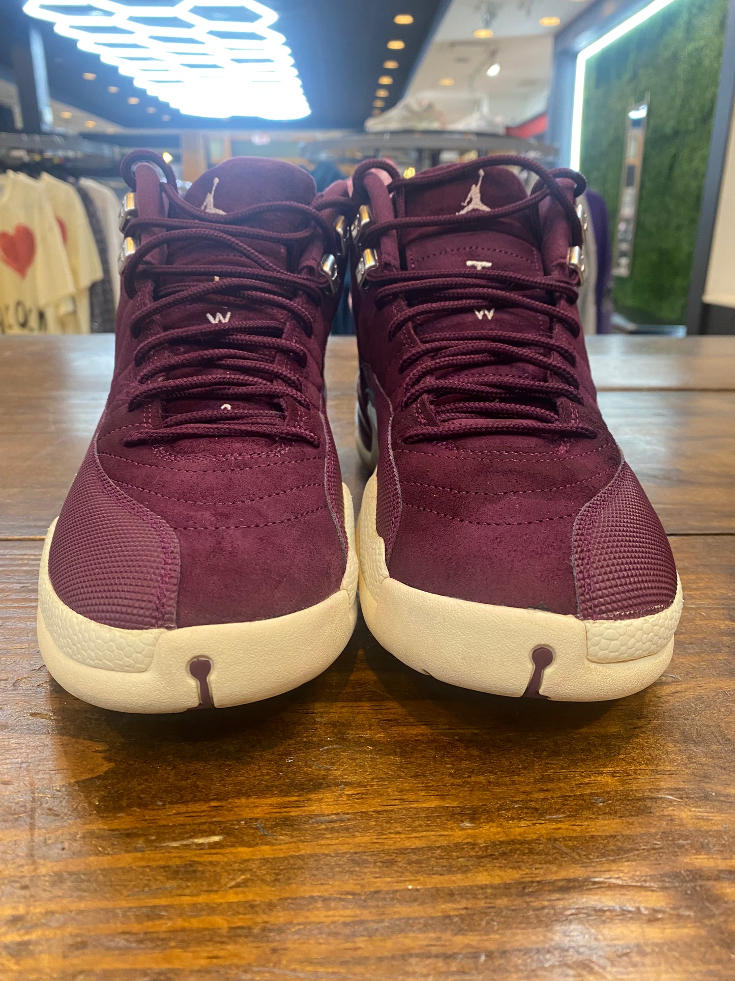 Jordan 12 Retro Bordeaux PRE OWNED