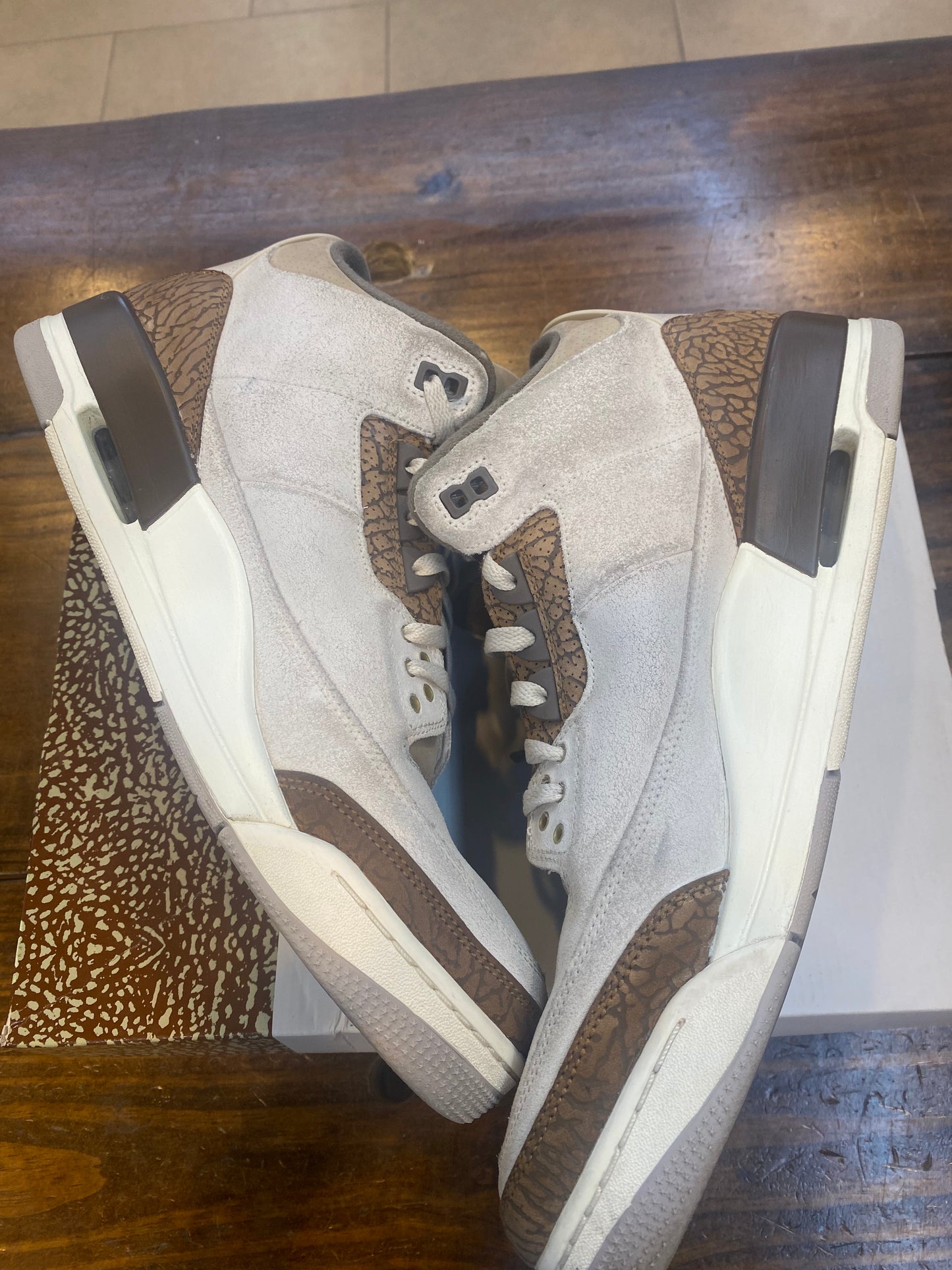 Jordan 3 Retro Palomino PRE OWNED