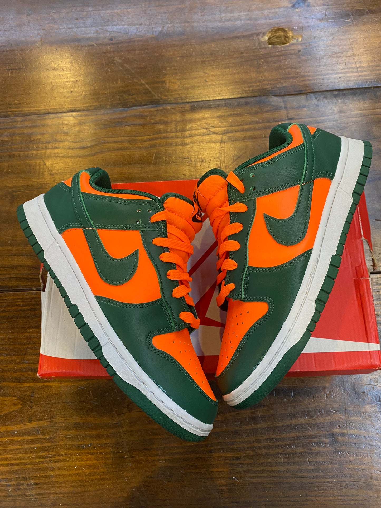 Dunk Low Miami Hurricanes PRE OWNED