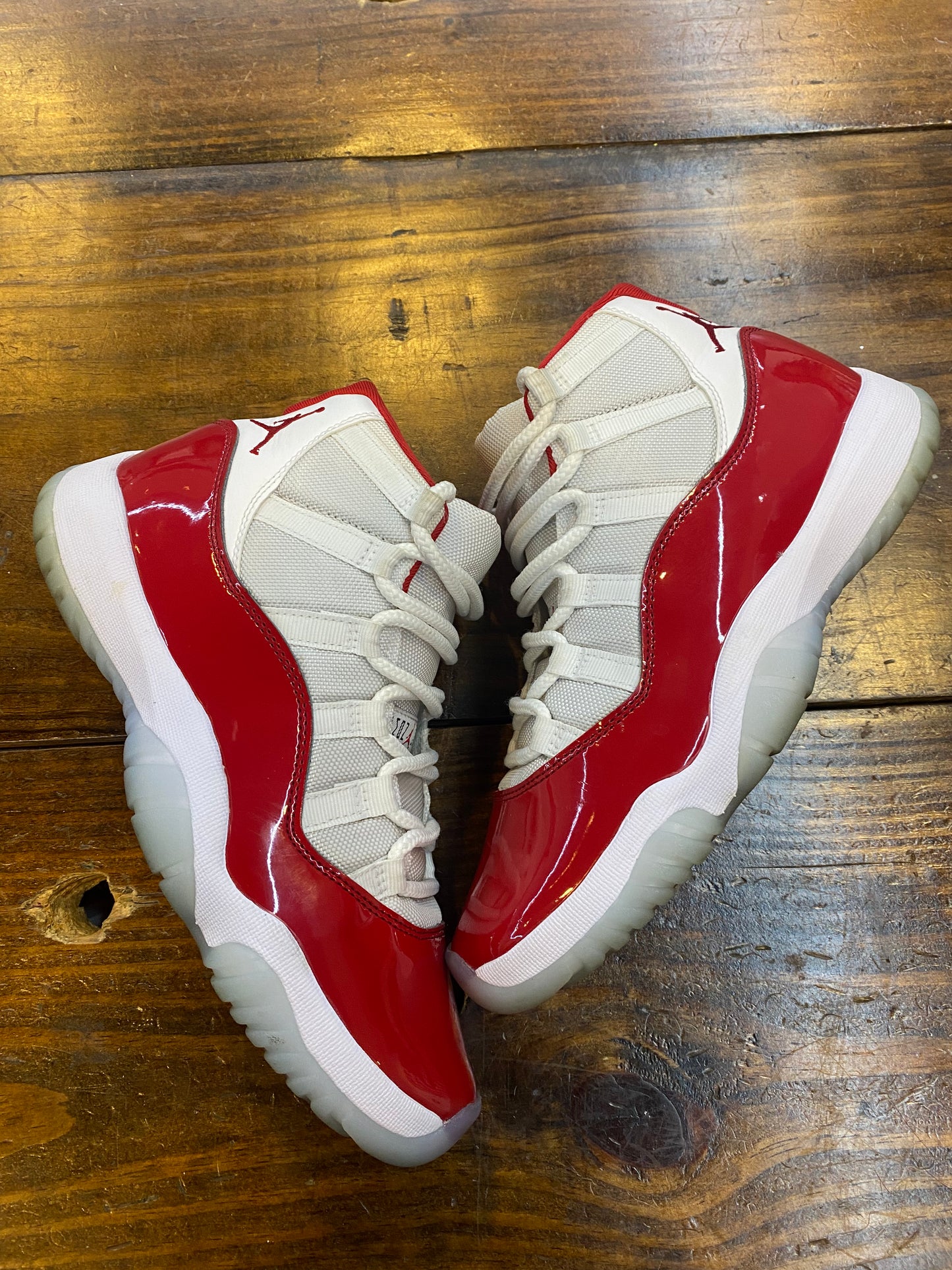 Jordan 11 Retro Cherry PRE OWNED