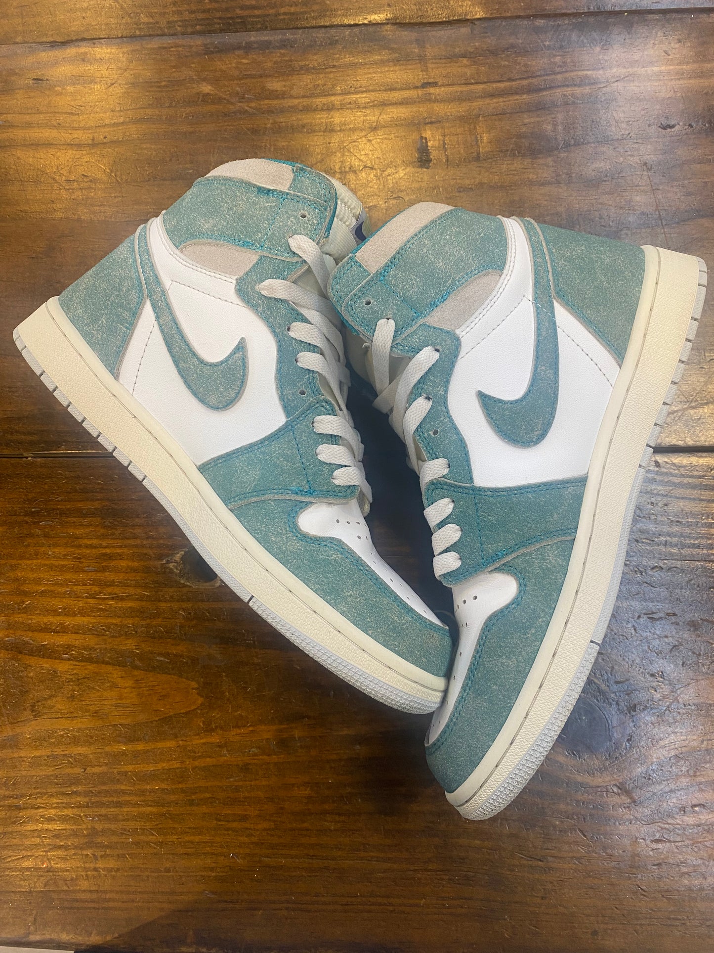 Jordan 1 Retro High OG Turbo Green PRE OWNED